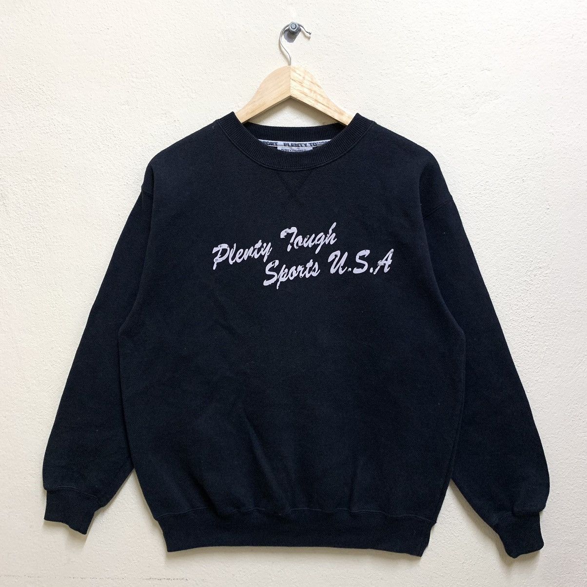 Vintage Vintage PLENTY TOUGH SPORTS USA Spell out Sweatshirt Size US M / EU 48-50 / 2 - 1 Thumbnail