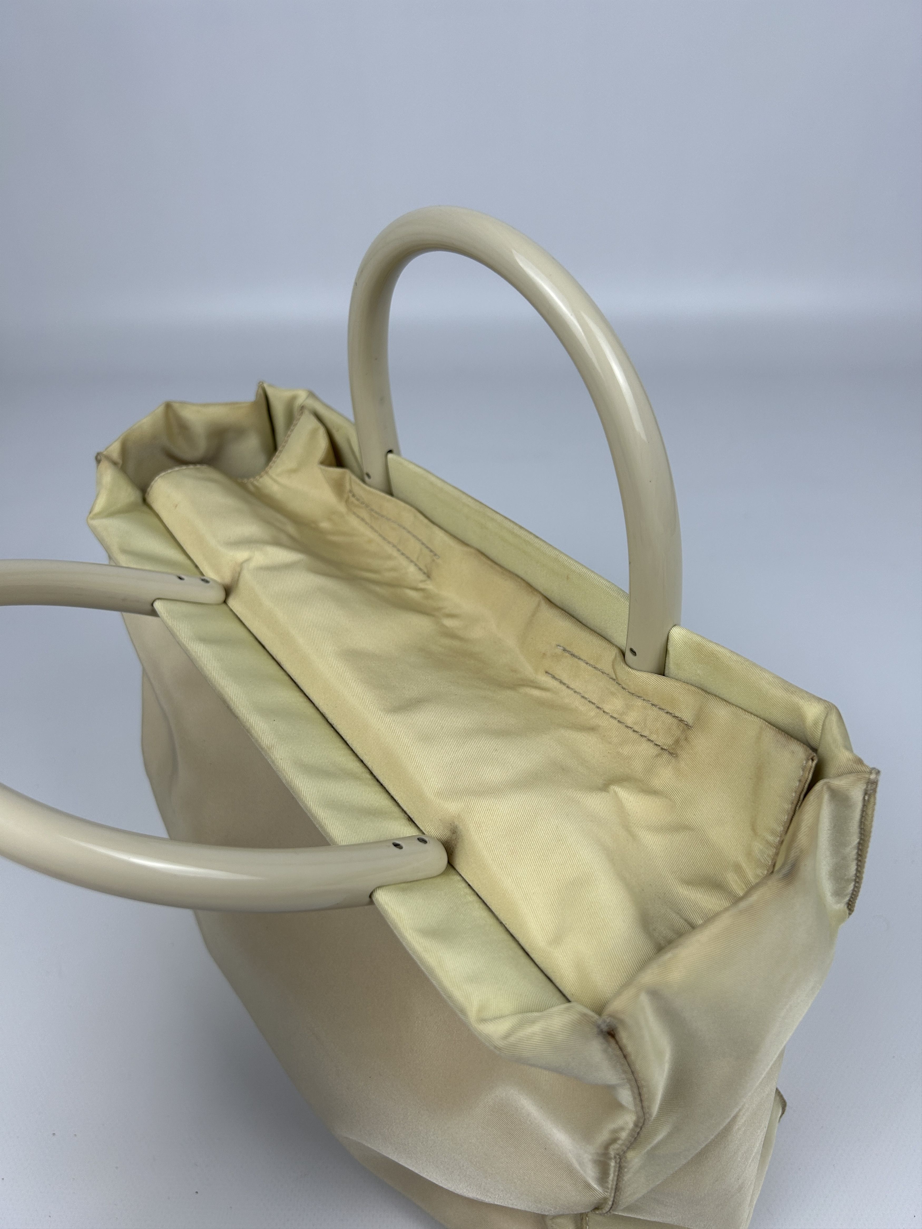 Prada Vintage y2k prada nylon triangle logo plastic handle bag Size ONE SIZE - 17 Thumbnail