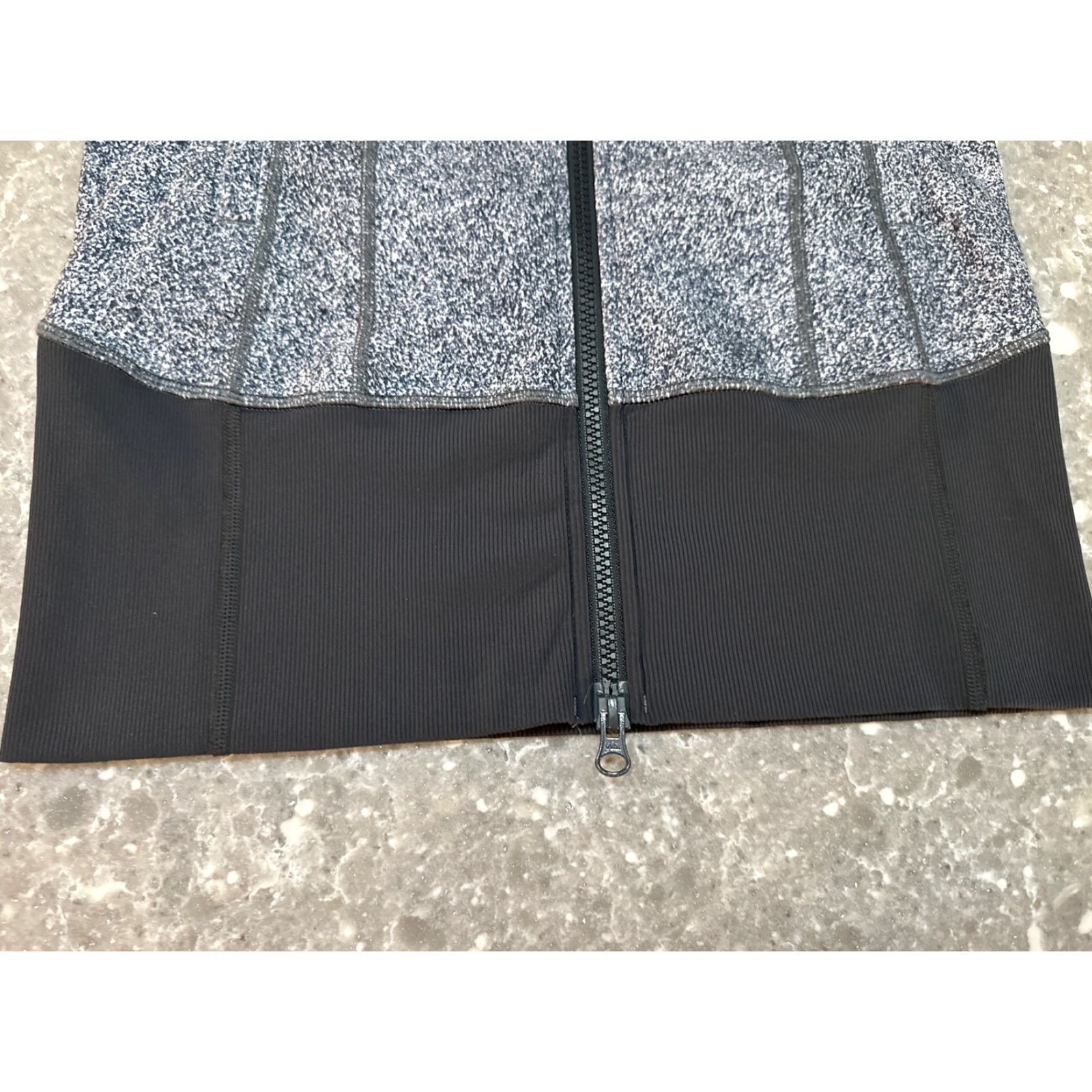 Lululemon VINTAGE Lululemon Daily Practice Jacket Hoodie Hooded Full Zip Rio Mist Deep Coal Women 6 Grey Jacket Size M / US 6-8 / IT 42-44 - 7 Thumbnail