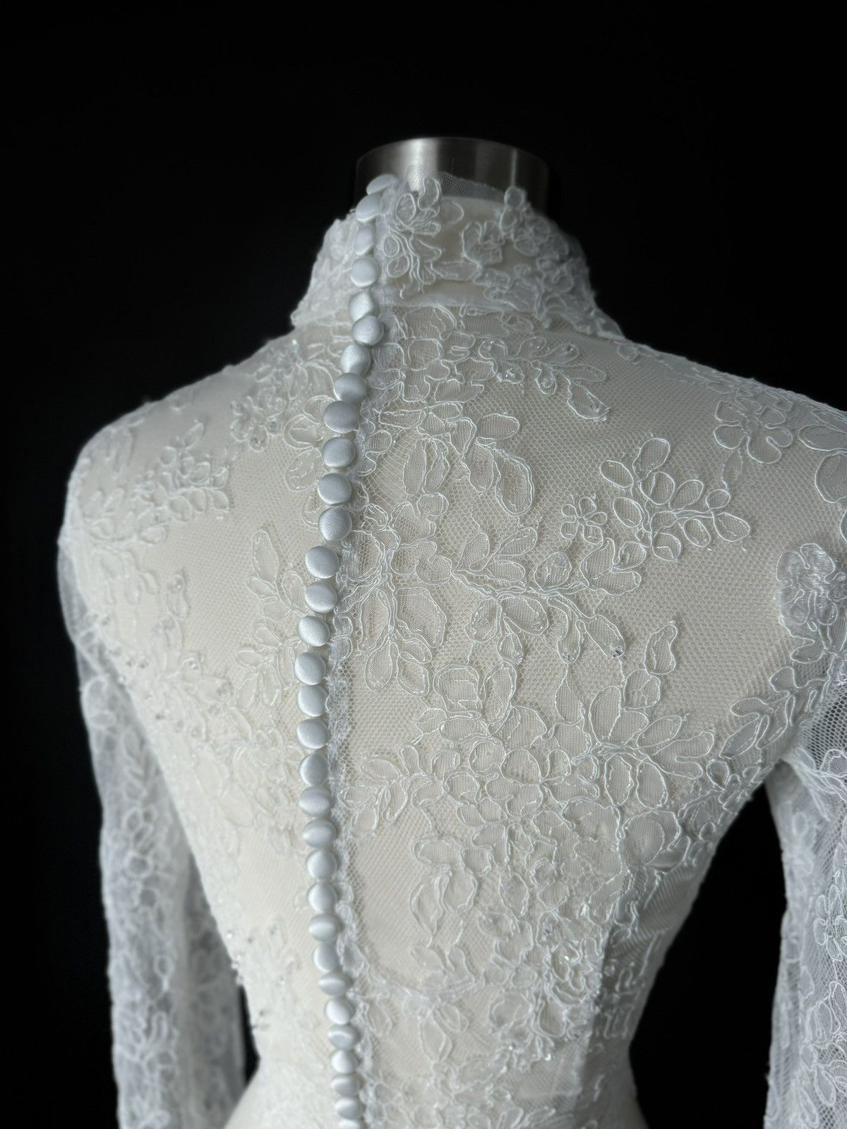 Other US 4 Crystal Embellished Lace Anna Augusta Bridal Cape Size S / US 4 / IT 40 - 5 Thumbnail