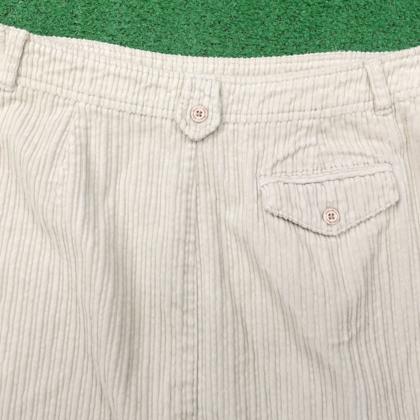 Eddie Bauer VINTAGE Eddie Bauer Women's Skirt 12 Tall Beige Corduroy Casual Mini Pockets Zipper Size 34" / US 12 / IT 48 - 5 Thumbnail