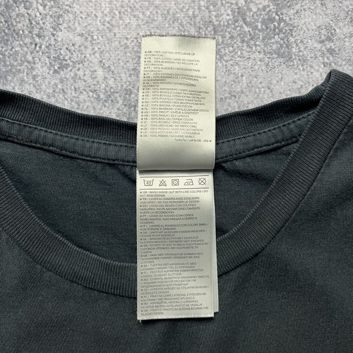 Nike Vintage Nike Air Max 95 Tee Streetwear Y2K Size US L / EU 52-54 / 3 - 6 Thumbnail