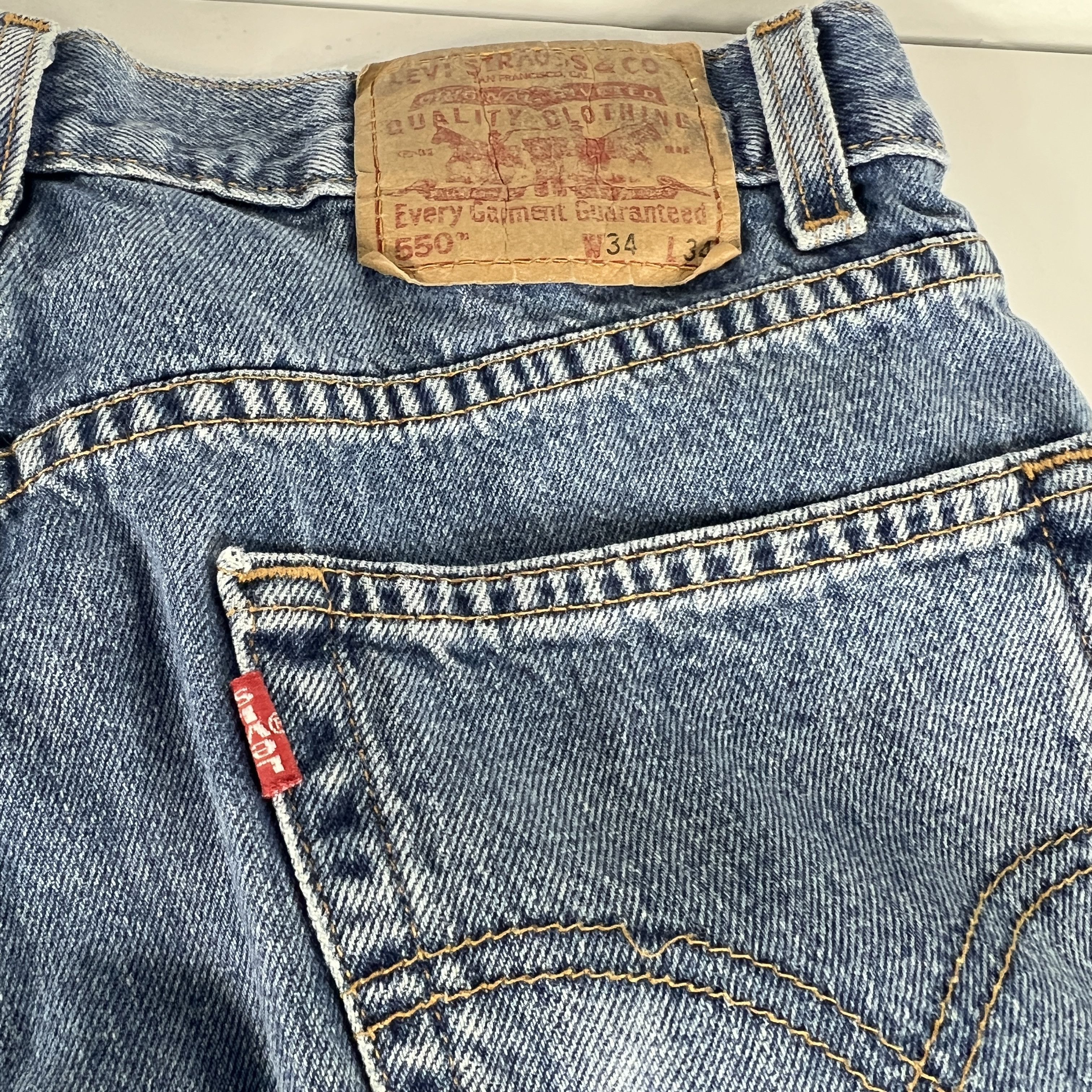 Levi's × Vintage Y2K Levi's Jeans 550 Relaxed Blue Faded Cotton Denim Size US 33 - 12 Thumbnail