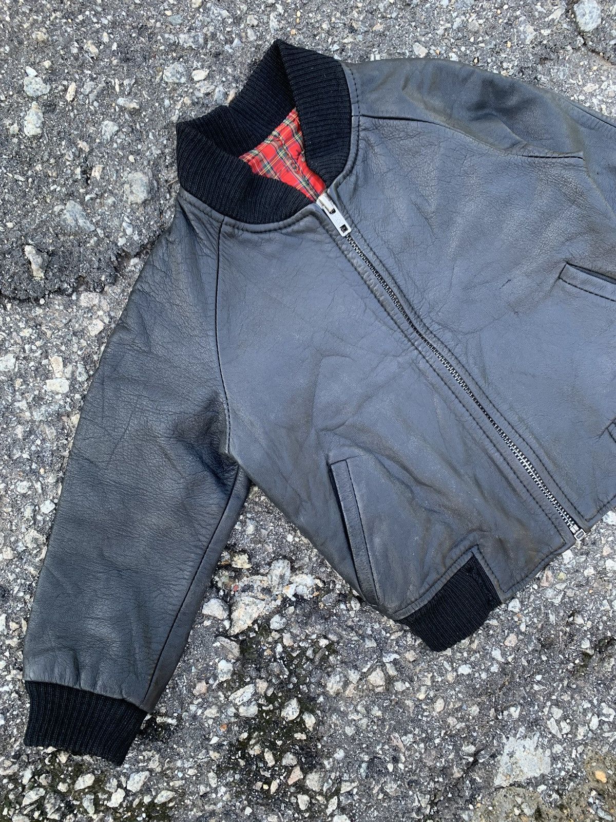 Japanese Brand × Vintage THRIVE WEAR LEATHER JACKET KIDS 3-4 YEAR Size US XXS / EU 40 - 3 Thumbnail