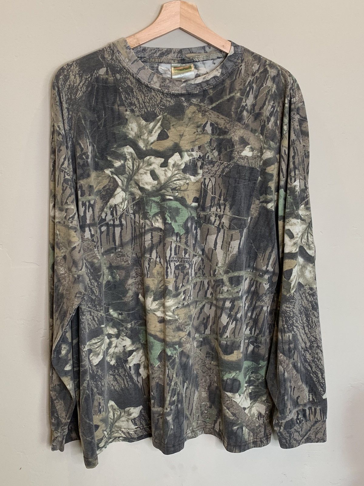 image of Vintage Mossy Oak Camo Long Sleeve Pocket T-Shirt Xl, Men's