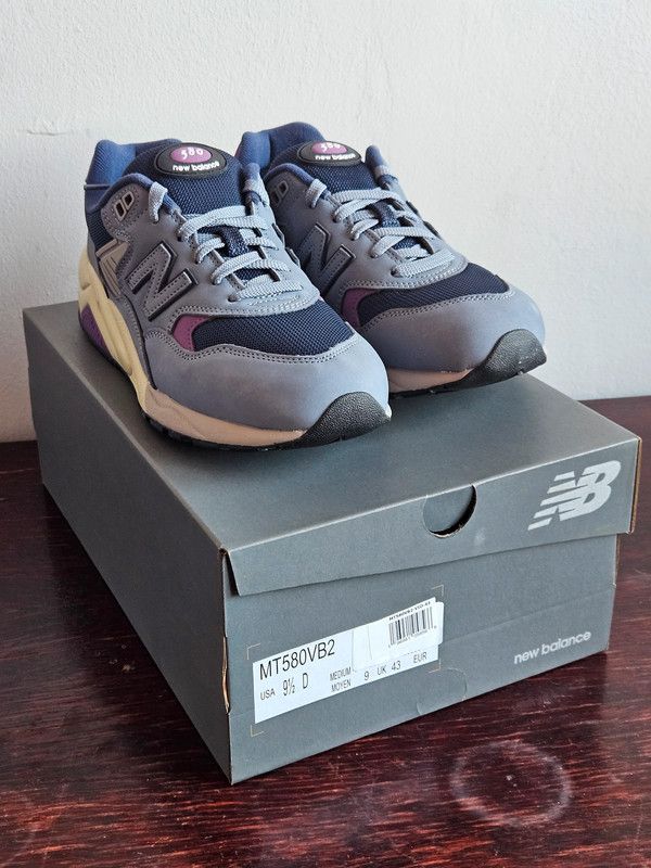 New Balance New Balance 580 43 Size US 9.5 / EU 42-43 - 2 Thumbnail