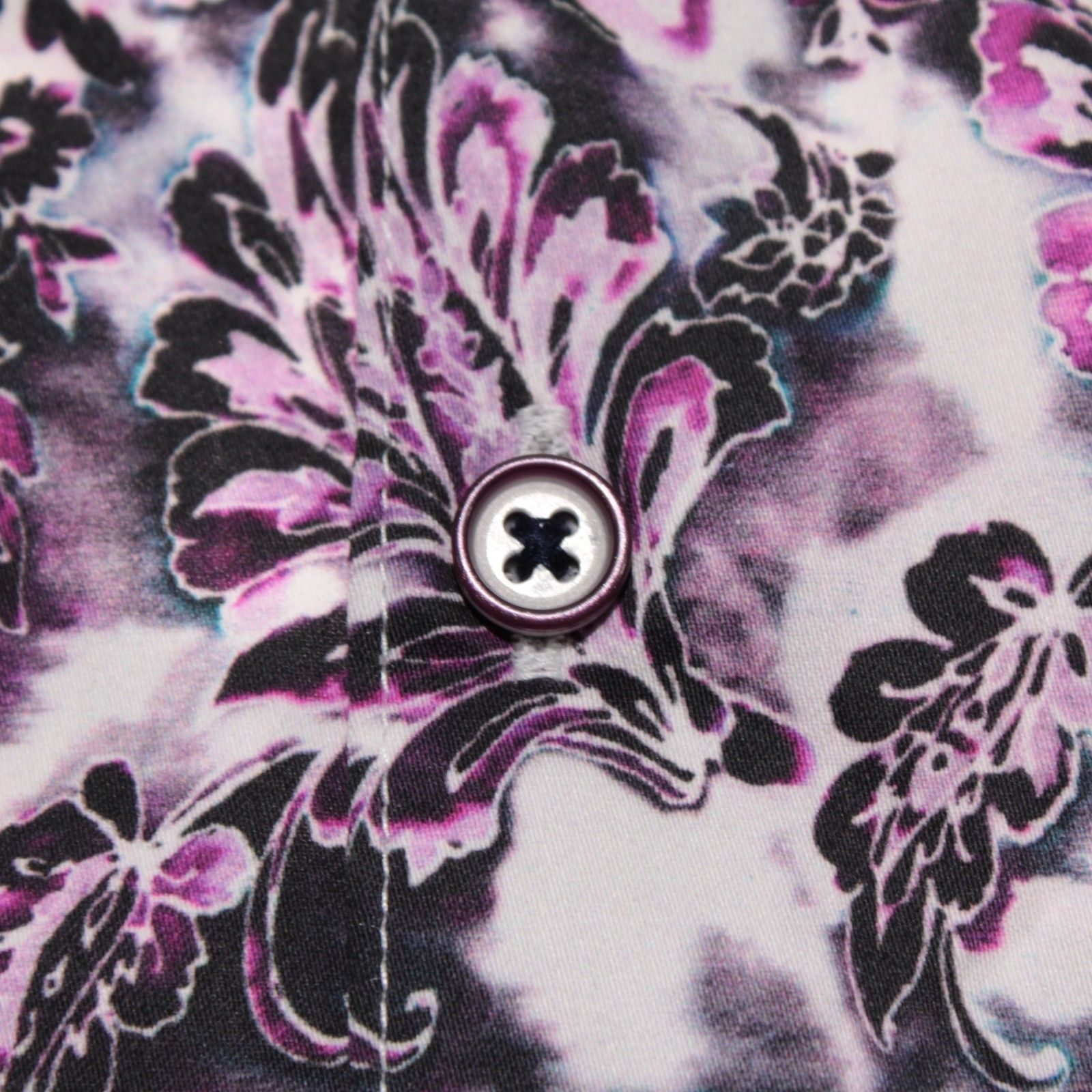 Robert Graham Robert Graham New with tags Shirt Size M US In Purple Size US M / EU 48-50 / 2 - 2 Thumbnail