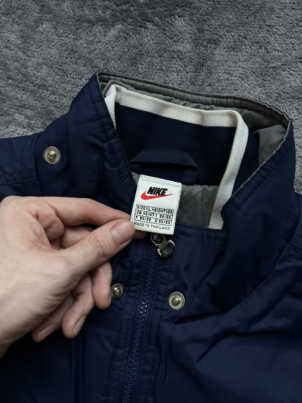 Nike 90s Nike Big Spellout Logo Down Jacket Swoosh Y2k Retro Size US XL / EU 56 / 4 - 4 Thumbnail