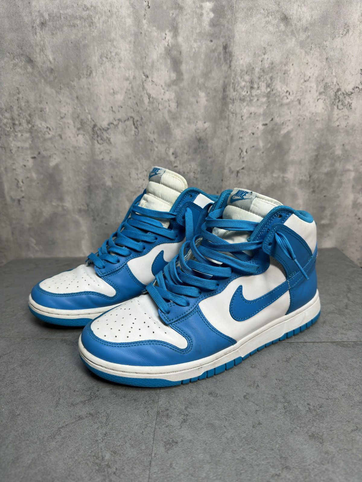 Jordan Brand × Nike Nike Dunk High Laser Blue UNC Size US 9.5 / EU 42-43 - 2 Thumbnail