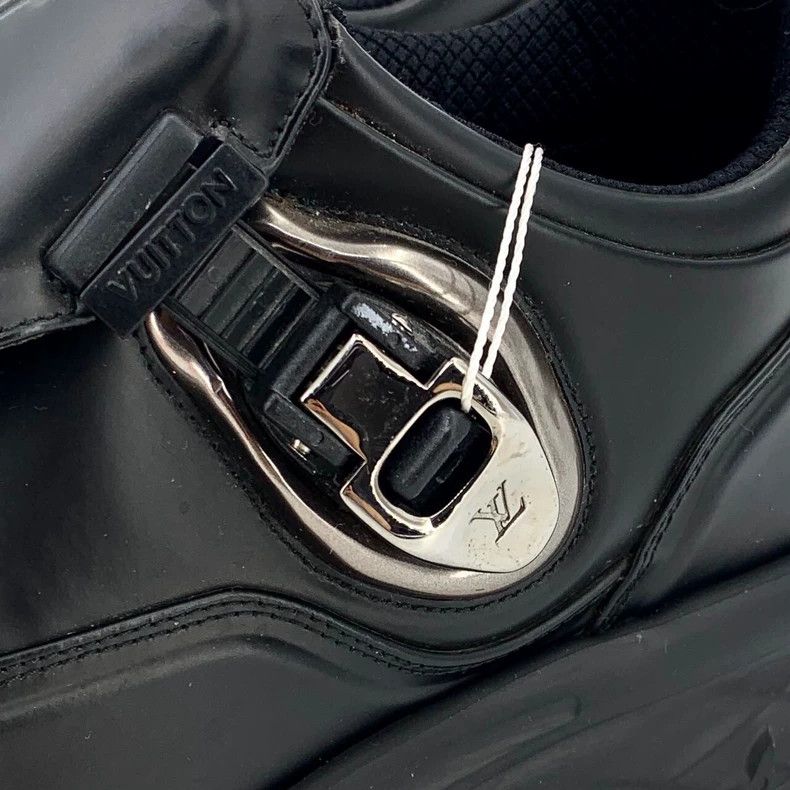 Louis Vuitton Louis Vuitton Black Leather Round Toe Platform Buckle Casu Size US 8.5 / EU 41-42 - 7 Thumbnail