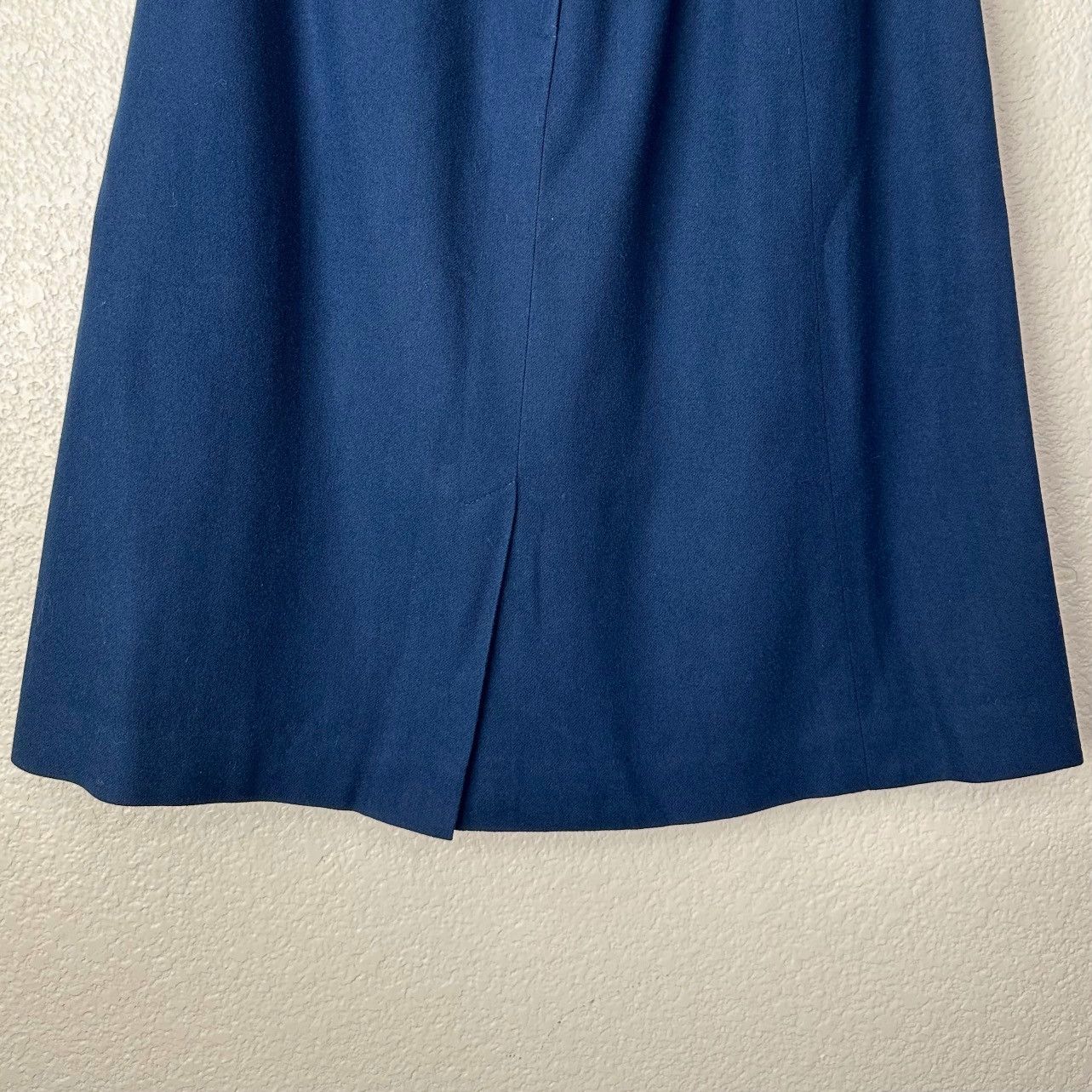 Pendleton Young Pendleton 100% Virgin Wool Girls Navy Blue Midi Skirt Size 27" / US 4 / IT 40 - 6 Thumbnail