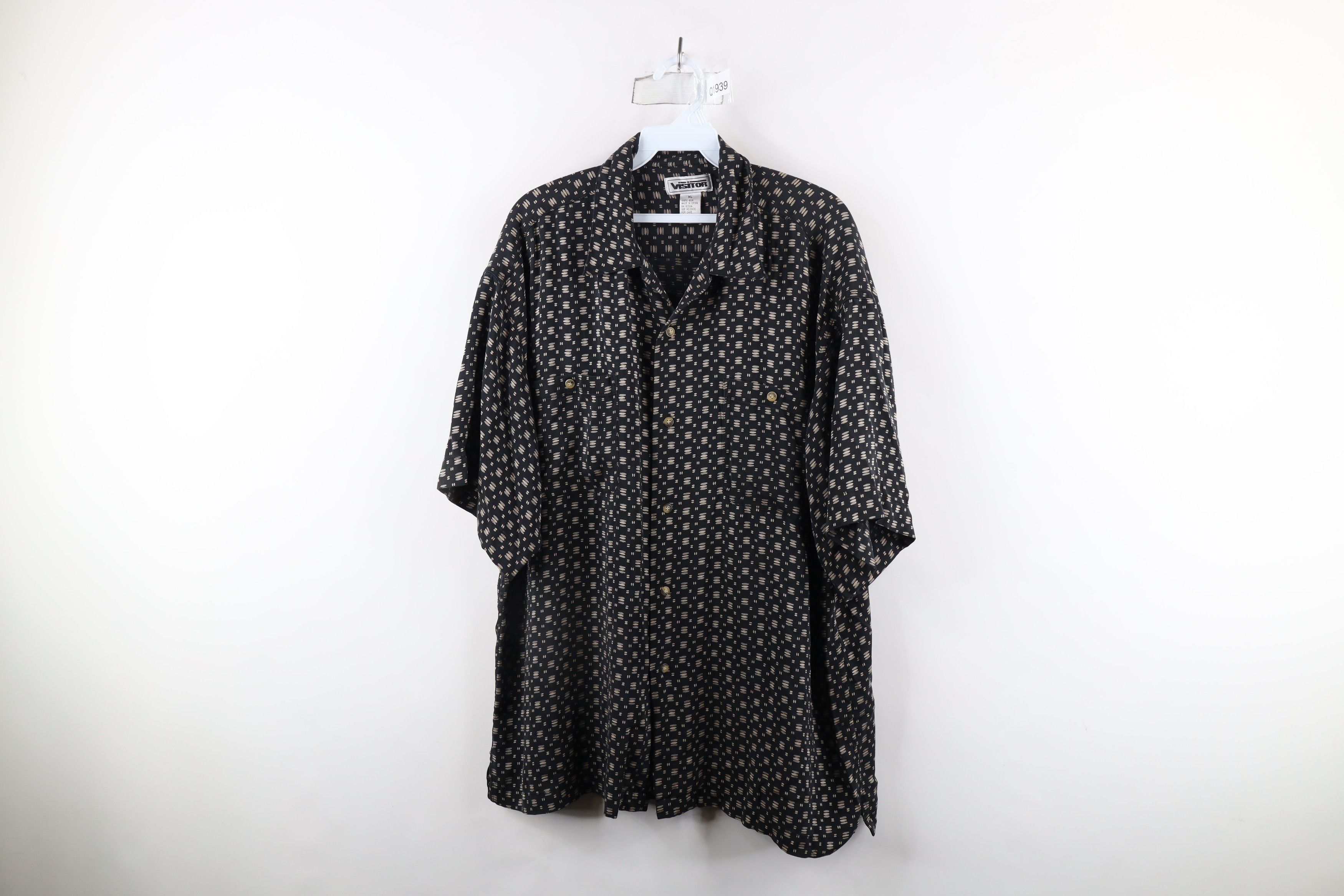 Vintage Vintage 90s Streetwear Short Sleeve Collared Button Shirt Size US XL / EU 56 / 4 - 1 Thumbnail