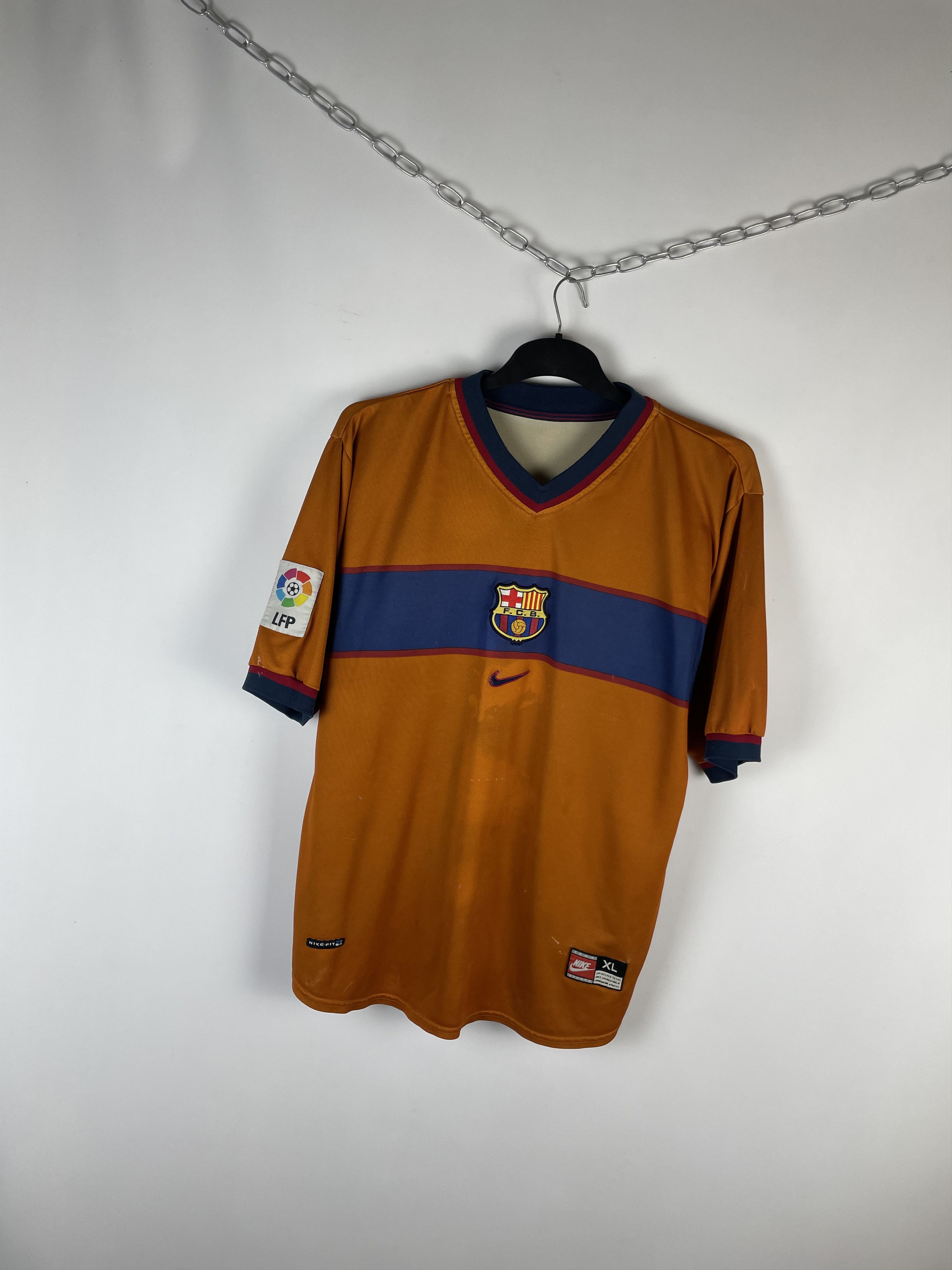 Nike Vintage Nike FC Barcelona T-shirt soccer jersey Size US XL / EU 56 / 4 - 2 Thumbnail