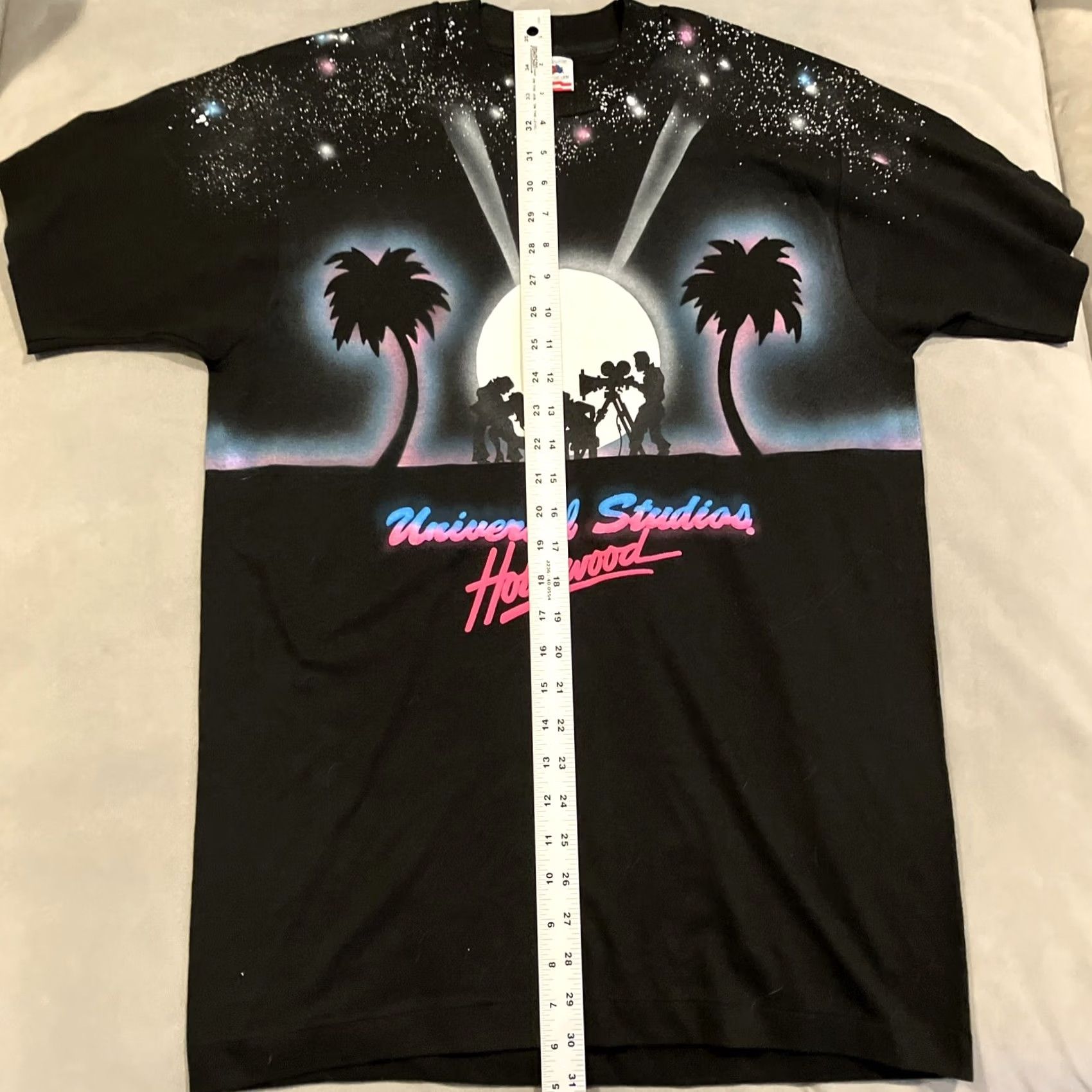 Fruit Of The Loom NWOT Universal Studios Hollywood Puff Print AOP Single Stitch T Shirt L Black Cotton 1990s Graphic Tee Mens Size US L / EU 52-54 / 3 - 5 Thumbnail