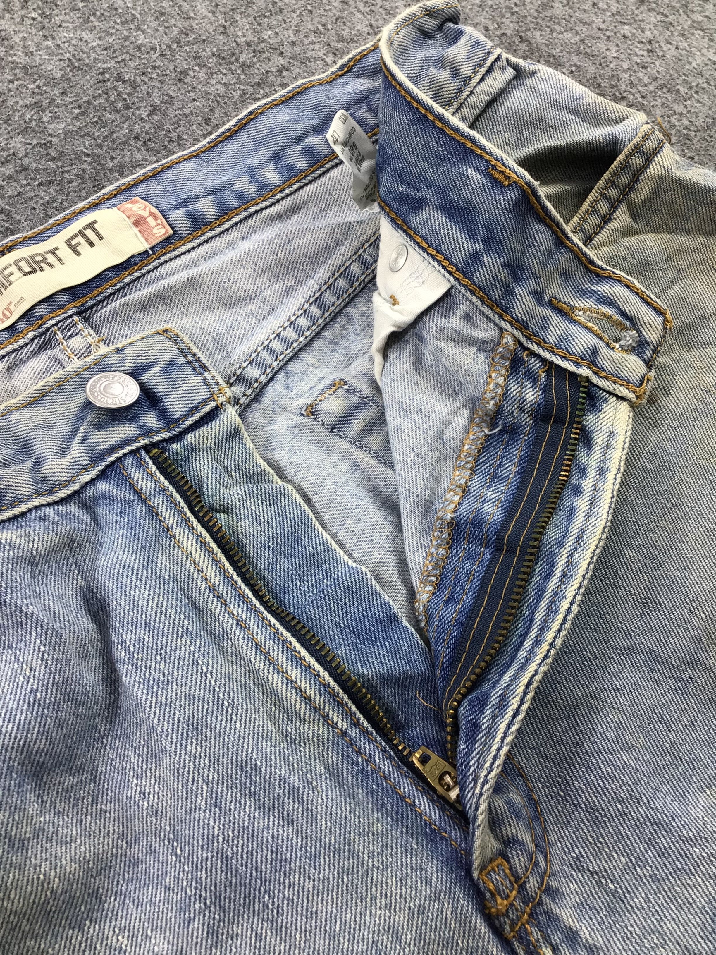 Levi's Vintage Levis 560 Jeans Faded Blue Deni KJ275 Size US 33 - 8 Thumbnail