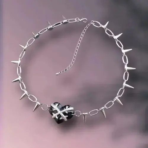 Jewelry Black Heart Necklace Size ONE SIZE - 4 Thumbnail
