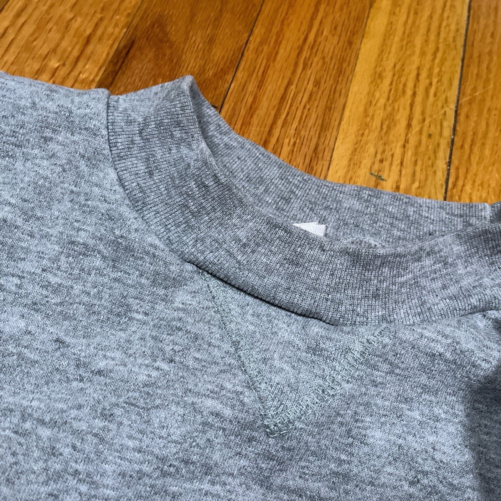 Champion Vintage Champion Grey Blank 80s 90s USA Sweater Pullover Size US L / EU 52-54 / 3 - 3 Thumbnail