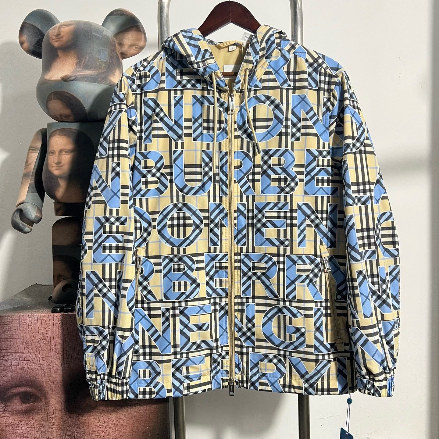 Burberry Burberry Light Jacket s Men Size US S / EU 44-46 / 1 - 1 Thumbnail