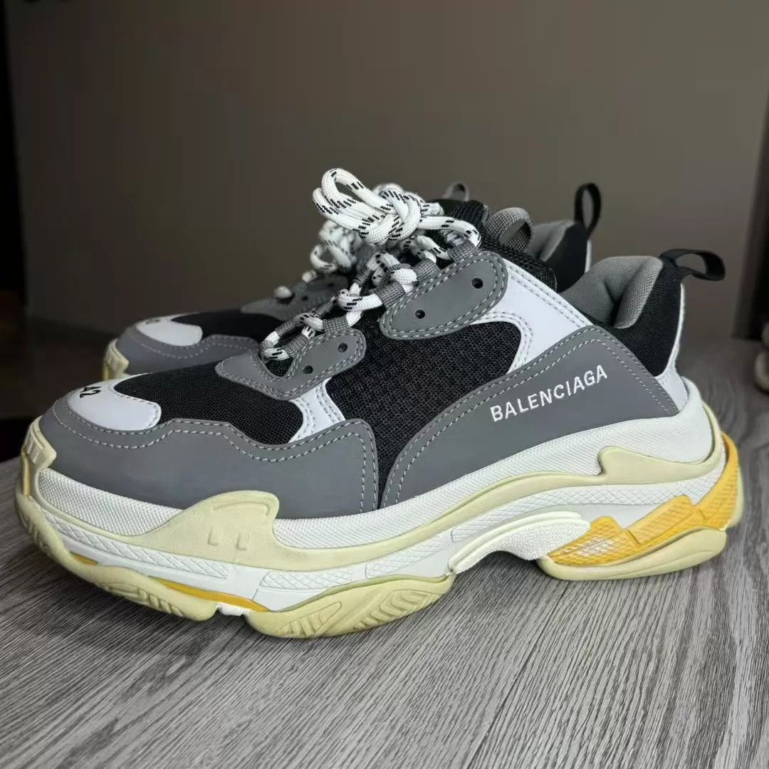 Balenciaga Balenciaga Triple S Men's 42 99 New Size US 9 / EU 42 - 1 Thumbnail