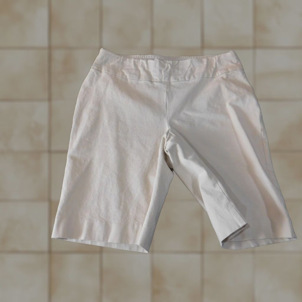 Vintage Crown & Ivy Shorts 6 Womens Beige Chino Casual Size 29" - 1 Thumbnail