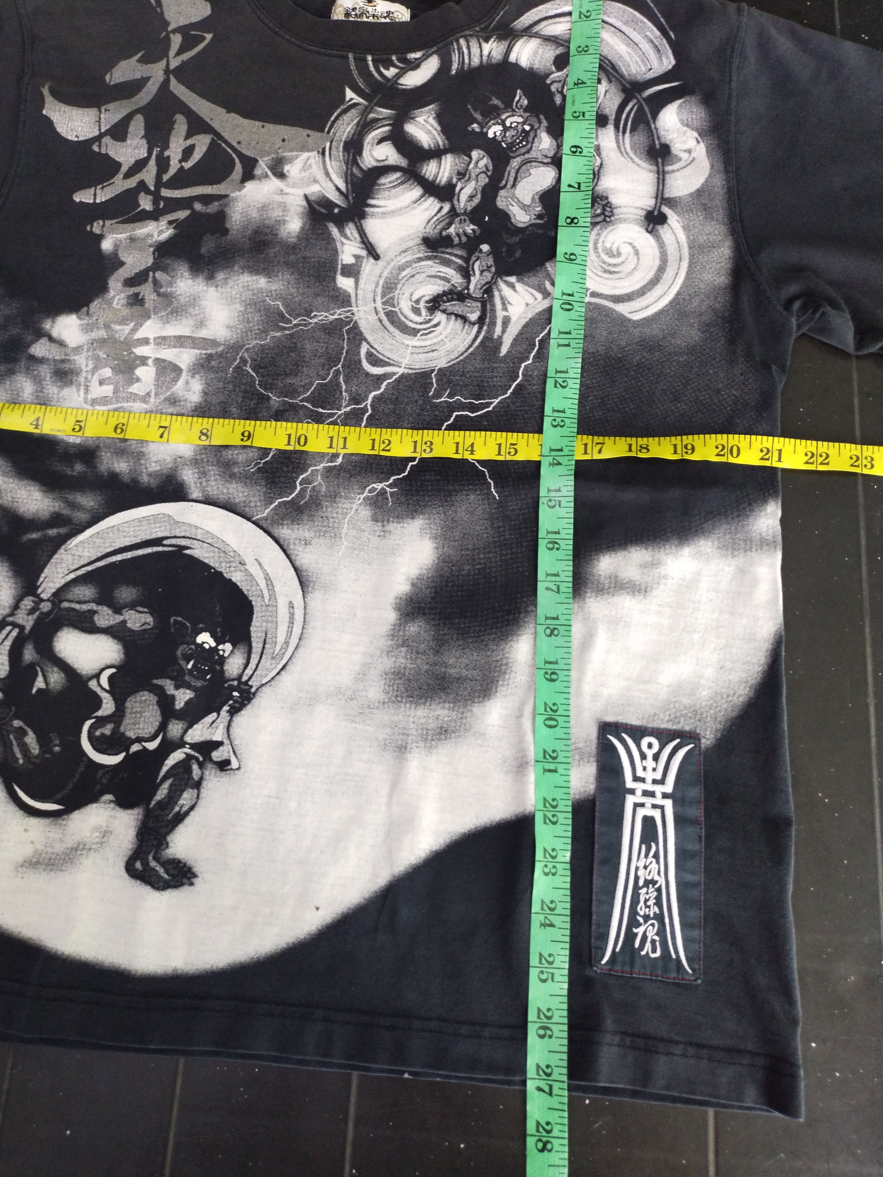 Karakuri Tamashii Vintage Sukajan Karakuri Devil Thunder God of Wind Tee Size US M / EU 48-50 / 2 - 14 Thumbnail