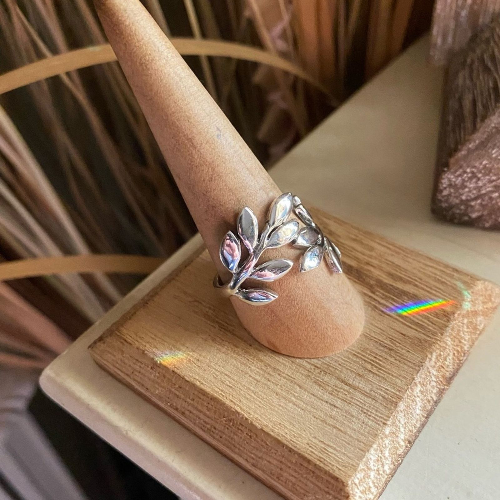 The Unbranded Brand Vines Sterling Silver Leaves Ring Size ONE SIZE - 3 Thumbnail