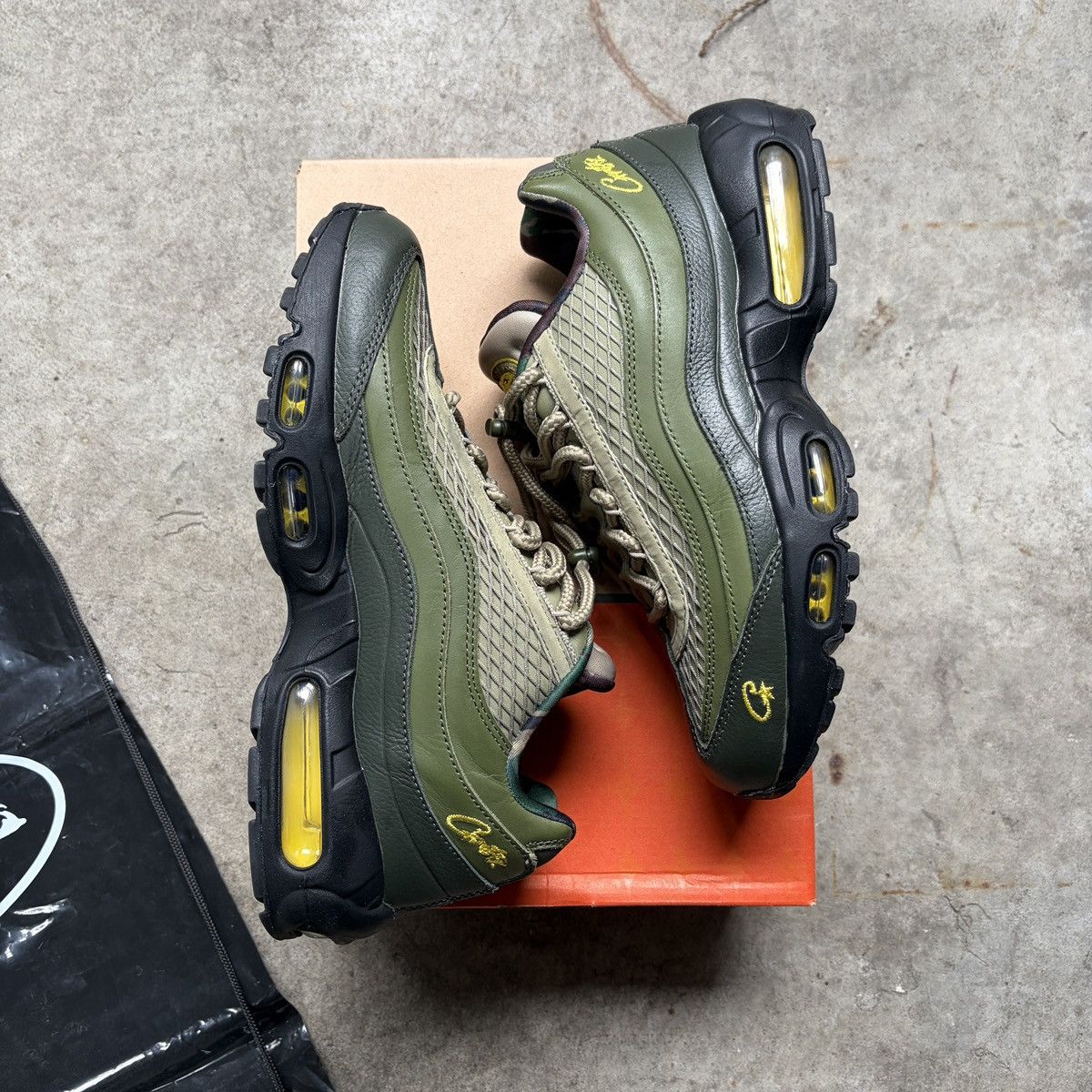 Corteiz × Nike Corteiz Gutta Green Air Max 95 SP Size US 8.5 / EU 41-42 - 4 Thumbnail