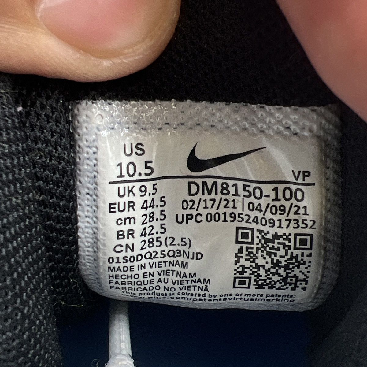 Nike Air more uptempo peace love basketball Size US 10.5 / EU 43-44 - 9 Thumbnail