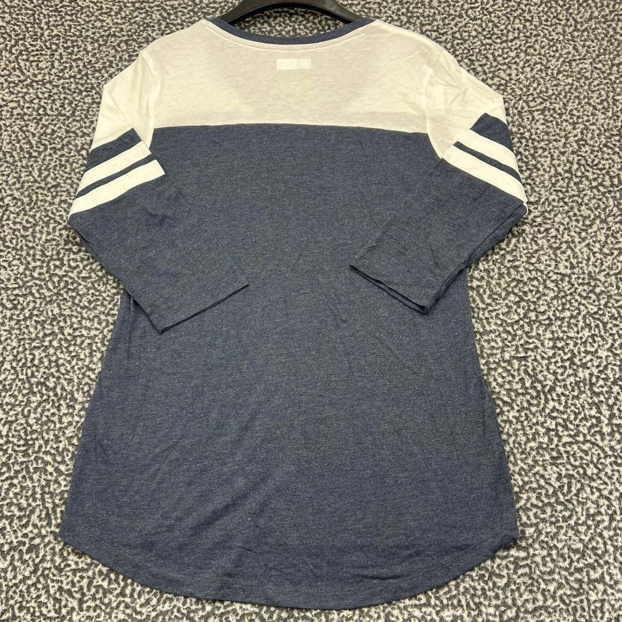 Other Tennessee Titans Shirt Women Gray Long Sleeve V-Neck New M Size M / US 6-8 / IT 42-44 - 2 Thumbnail