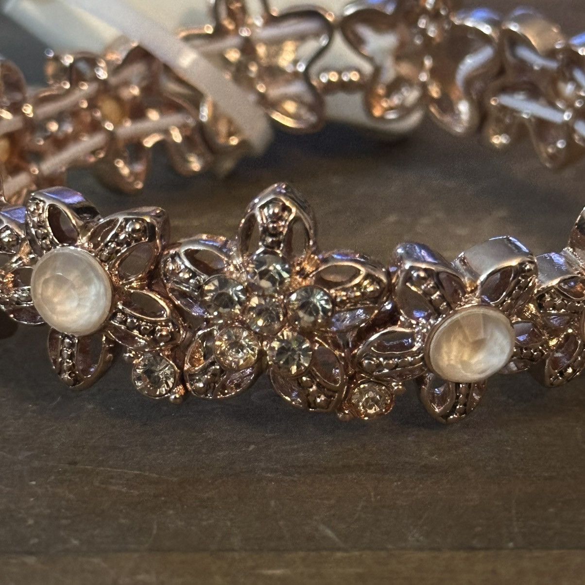 Other Napier rose gold rhinestone flower stretch bracelet Size ONE SIZE - 4 Thumbnail