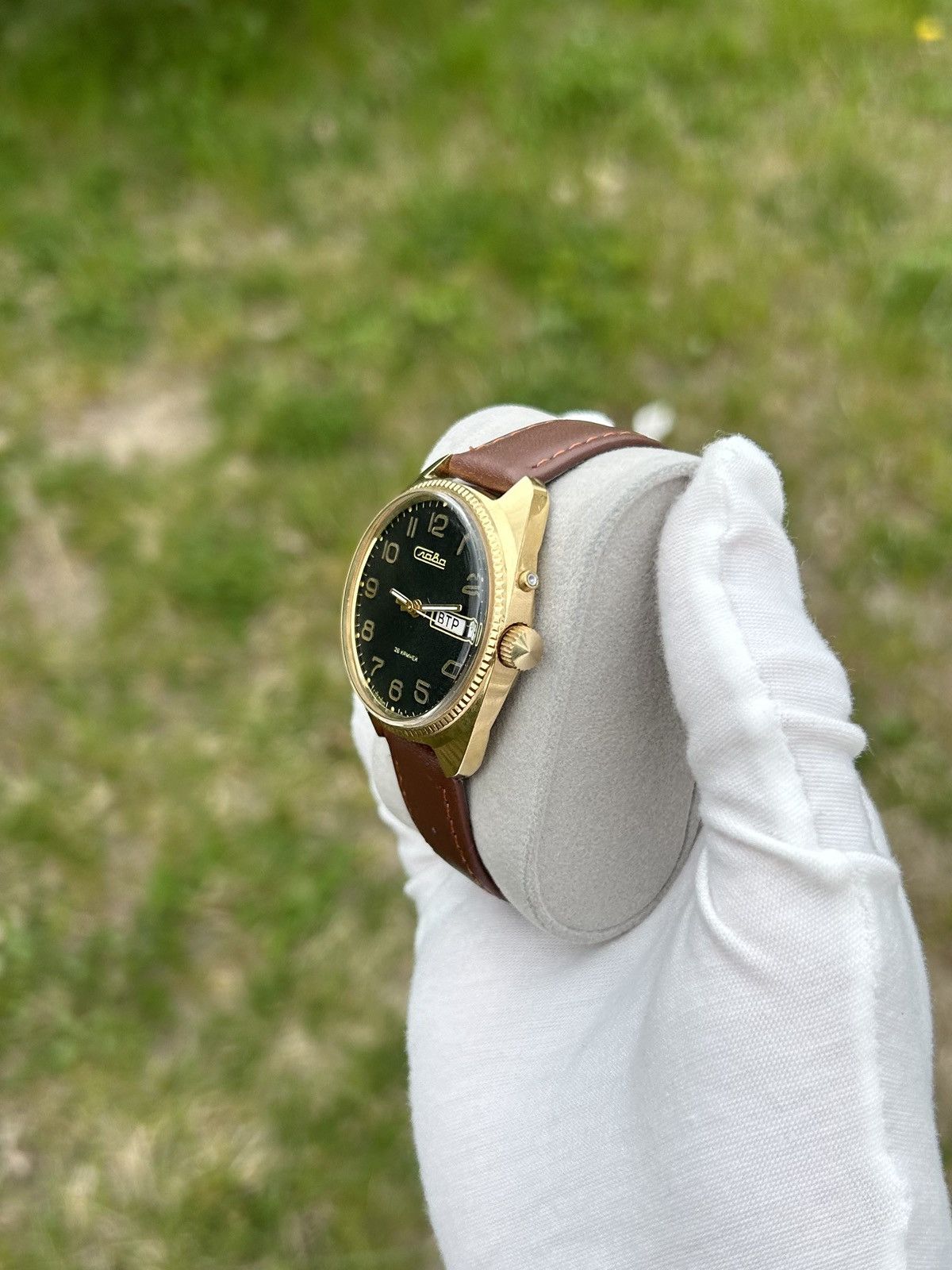 Vintage Vintage Watch Slava USSR Soviet Mechanical 1980s Size ONE SIZE - 17 Thumbnail