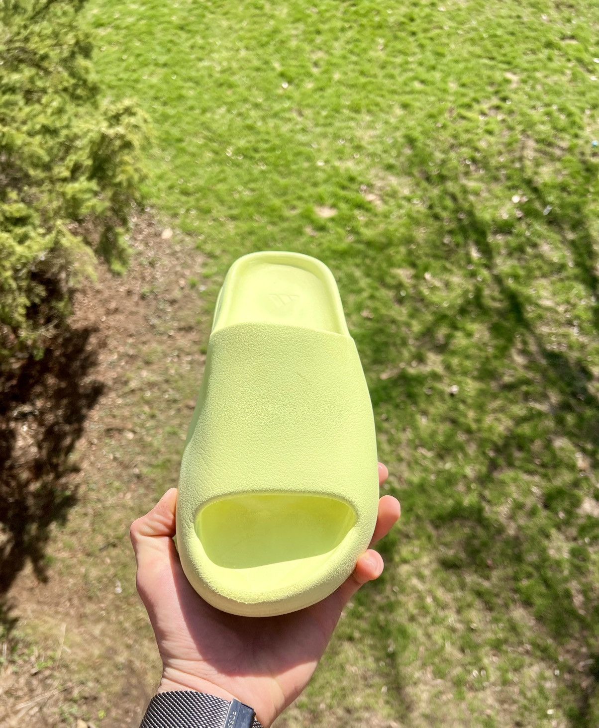 Yeezy Yeezy Slide Glow Green Size US 11 / EU 44 - 4 Thumbnail