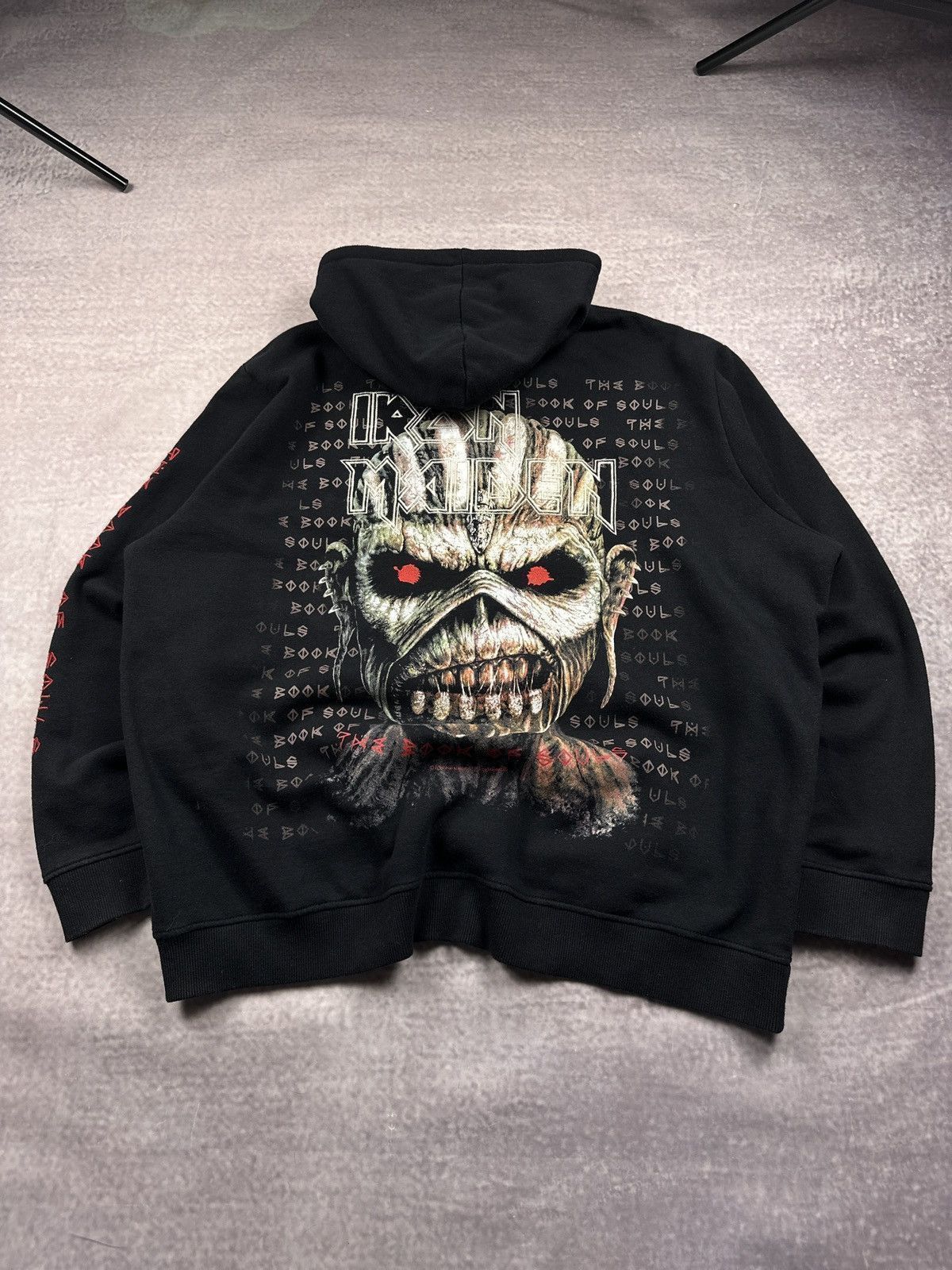 Vintage Vintage LGB Style Iron Maiden 2016 The Book Of Soul hoodie Size US XL / EU 56 / 4 - 2 Thumbnail