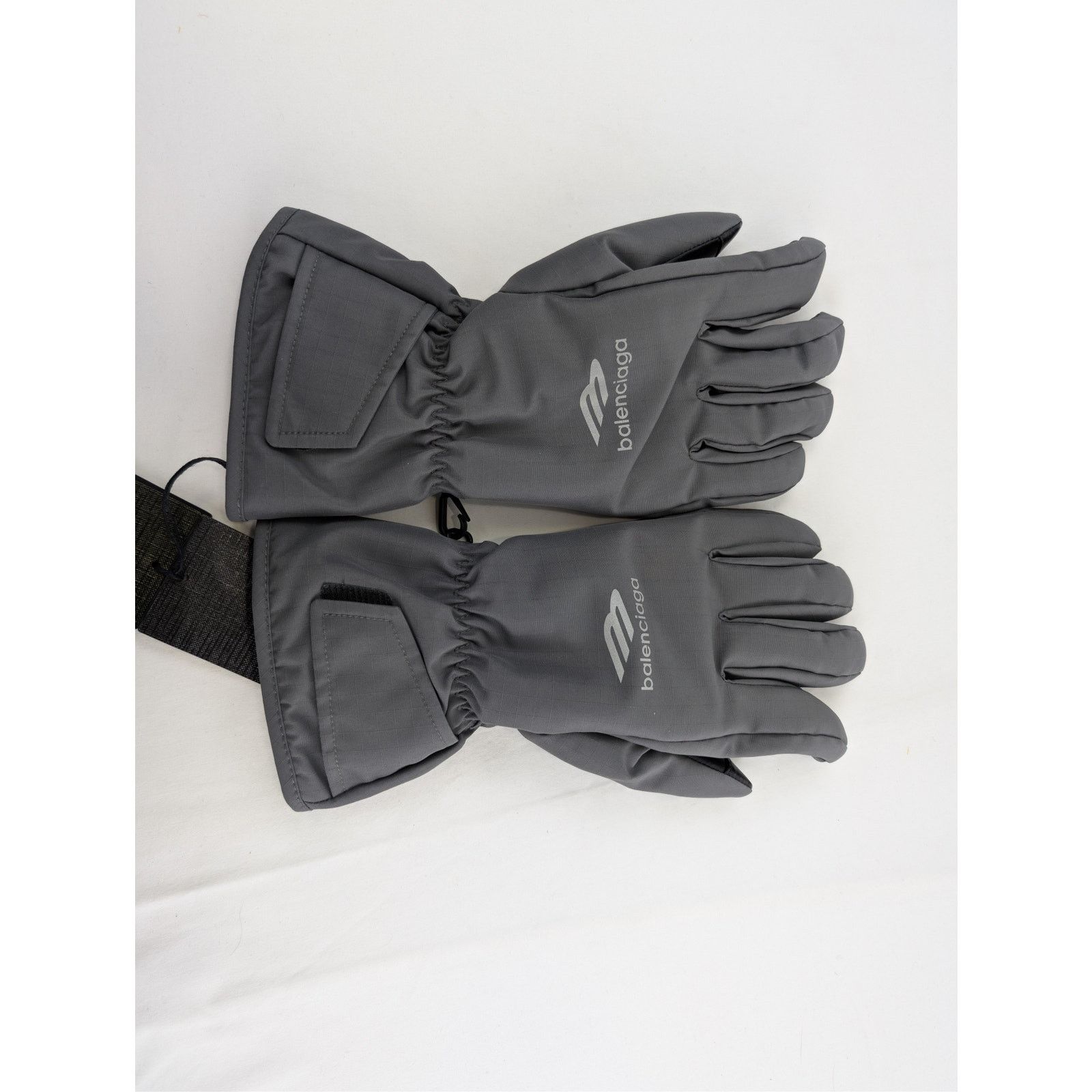 Balenciaga o1rshd1 Size: S / Ripstop Ski Gloves in Dark Grey Size ONE SIZE - 6 Thumbnail