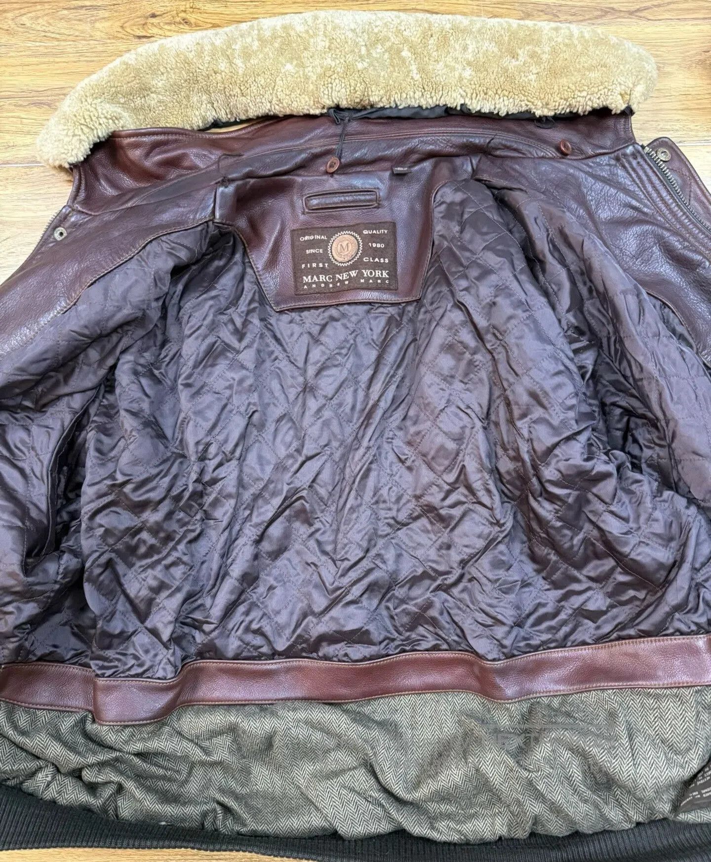 Andrew Marc Stylish Men's Leather Flight Jacket. Size US L / EU 52-54 / 3 - 3 Thumbnail