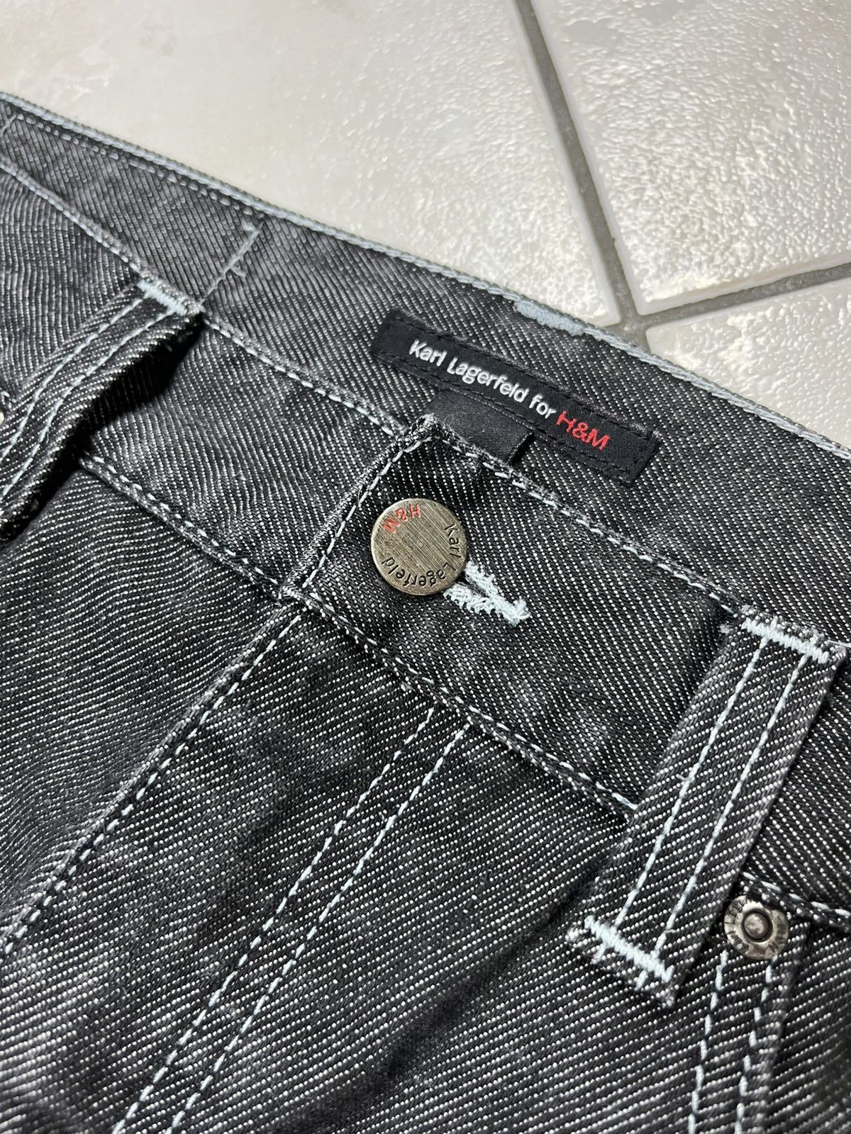 Designer × H&M × Karl Lagerfeld Karl Lagerfeld for H&M dark grey goth denim jeans pants Size US 32 / EU 48 - 11 Thumbnail