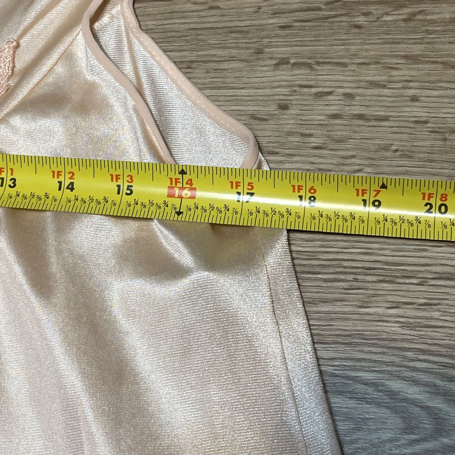 Vintage VINTAGE Lorraine Women's Sleepwear Nightgown Sleeveless Medium Pale Peach Intimates Nightgown 1980s Size ONE SIZE - 5 Thumbnail