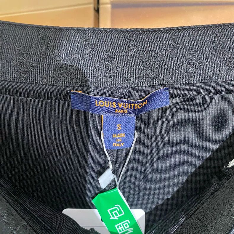 Louis Vuitton Louis Vuitton size s Black Fitness Yoga Pants with Full Wai Size US 28 / EU 44 - 3 Thumbnail