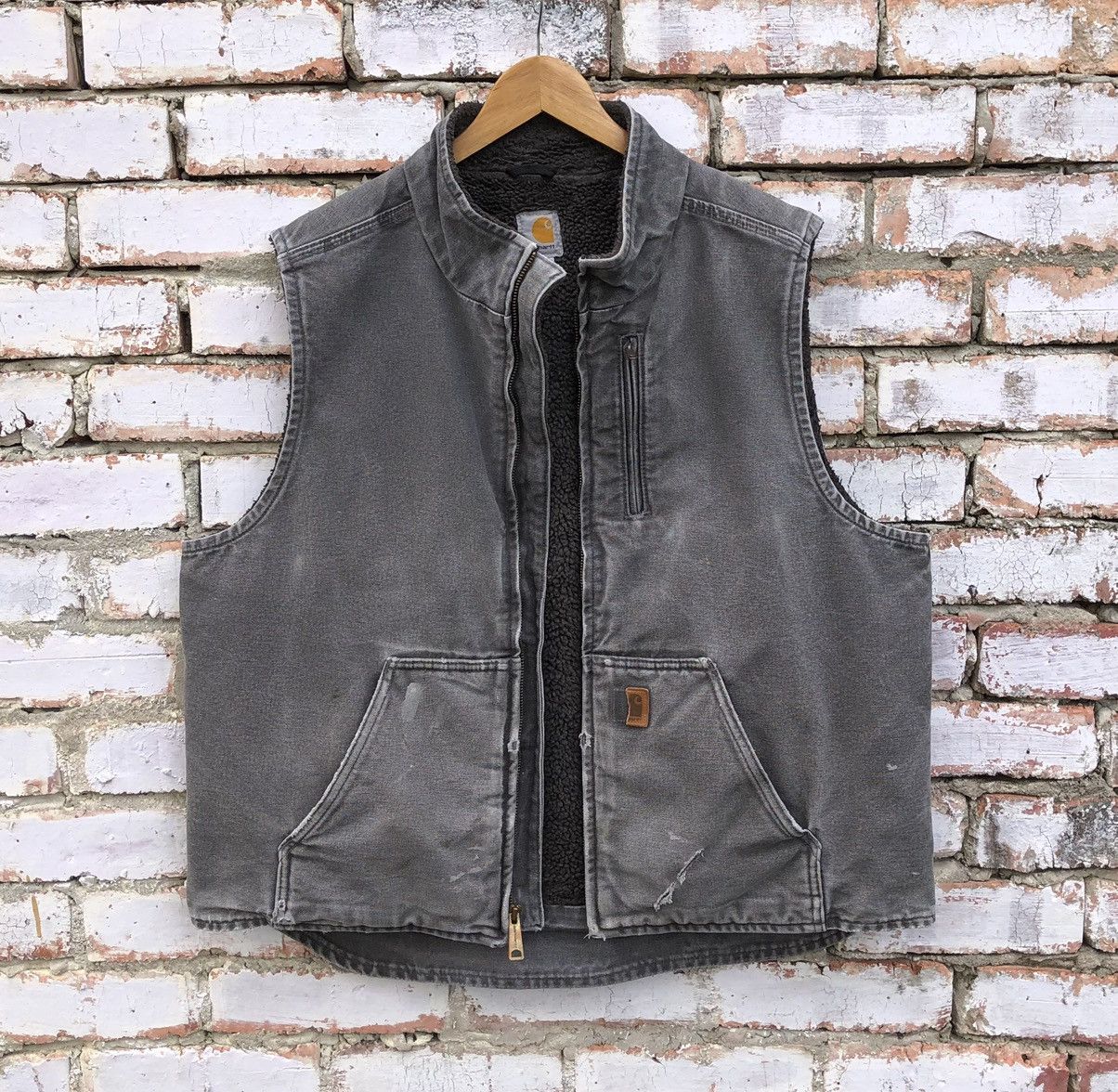 Carhartt Vintage Carhartt THRASHED Faded Sherpa Lined Vest Jacket Size US XL / EU 56 / 4 - 1 Thumbnail