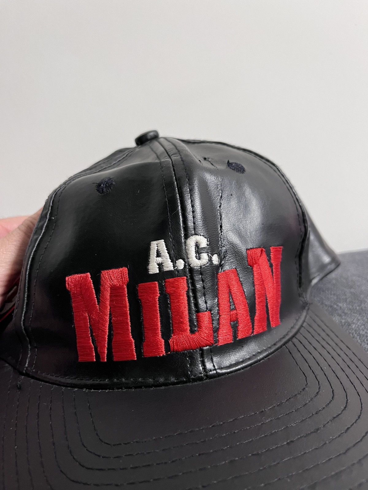 La Milano × Vintage AC MILAN Vintage Polyurethane Black Glossy Cap Size ONE SIZE - 4 Thumbnail