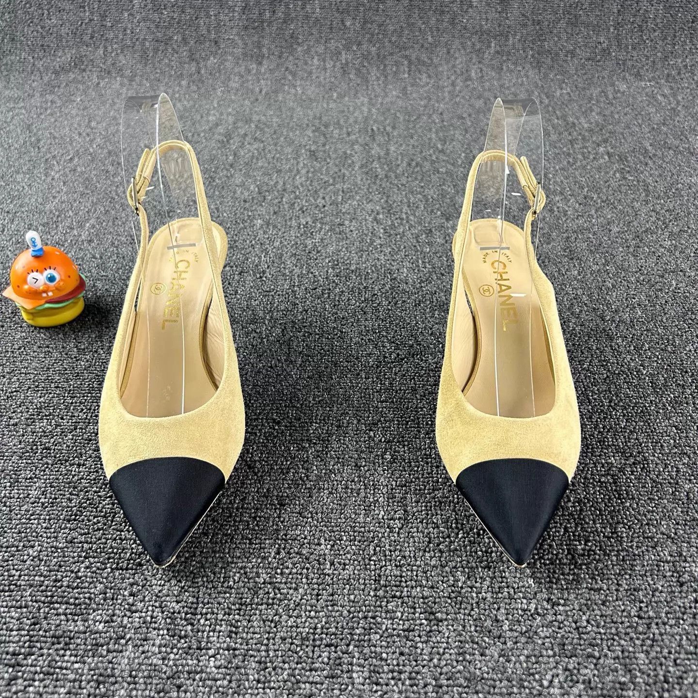 Chanel Chanel color blocked yellow black with CC logo heels Size US 6.5 / IT 36.5 - 2 Thumbnail