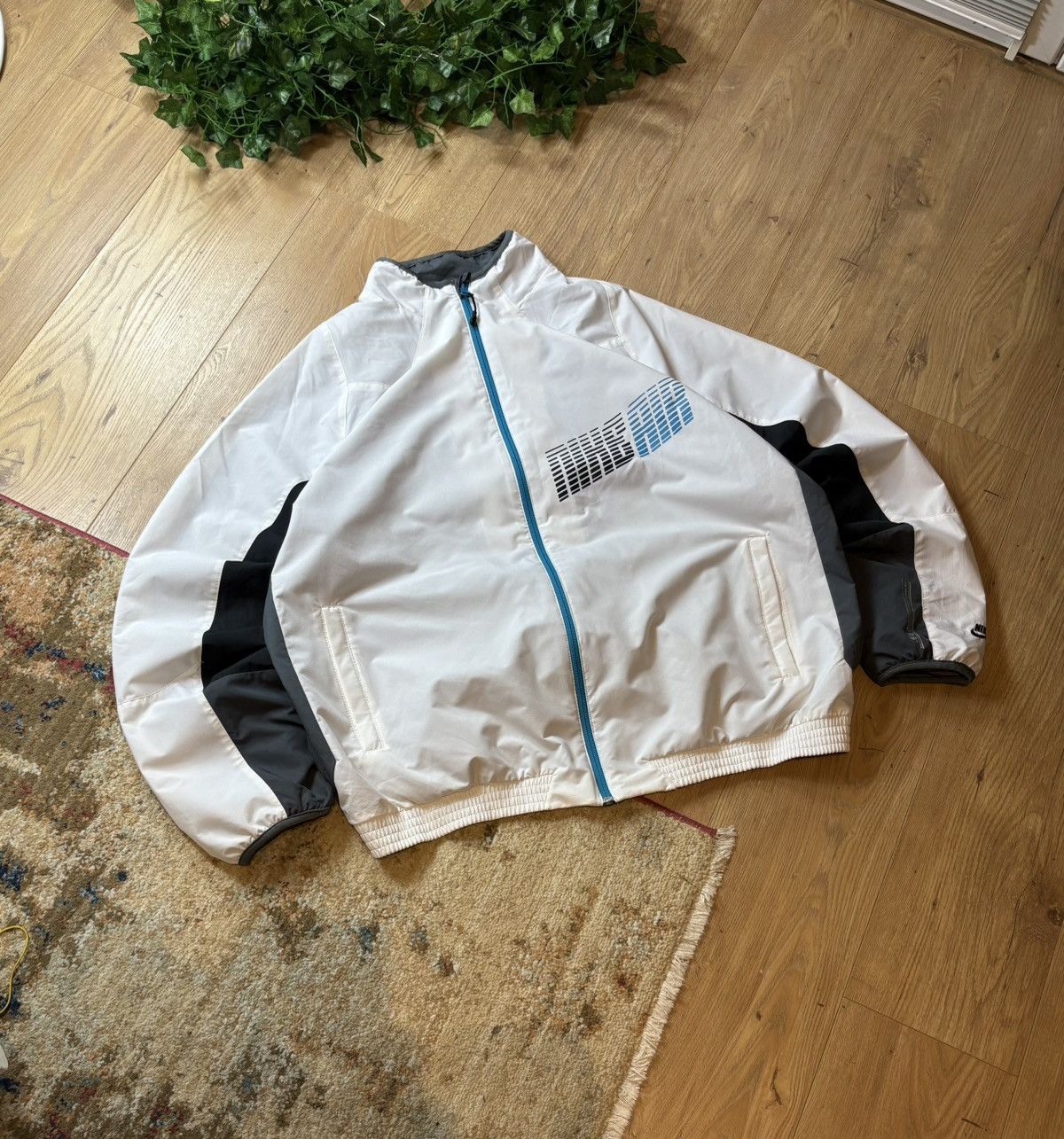 Nike 00s Nike Air Vintage Nylon Oversized Drill Jacket Rare Y2K Size US XXL / EU 58 / 5 - 1 Thumbnail