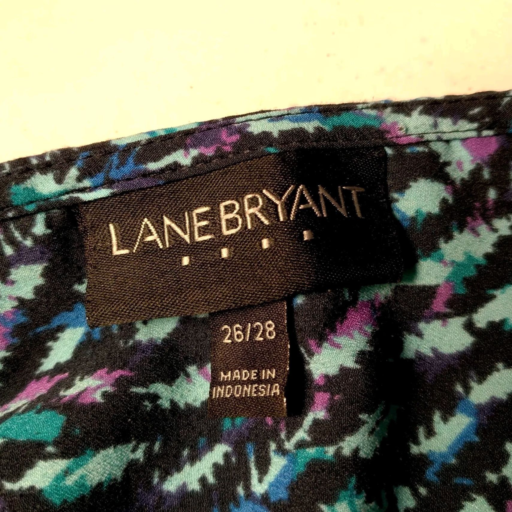 Vintage Lane Bryant Blouse 26/28 Plus Size Blue Purple V Neck Roll Tab Sleeve Shirt Women Boyfriend? Size 4XL / US 24-26 - 6 Thumbnail