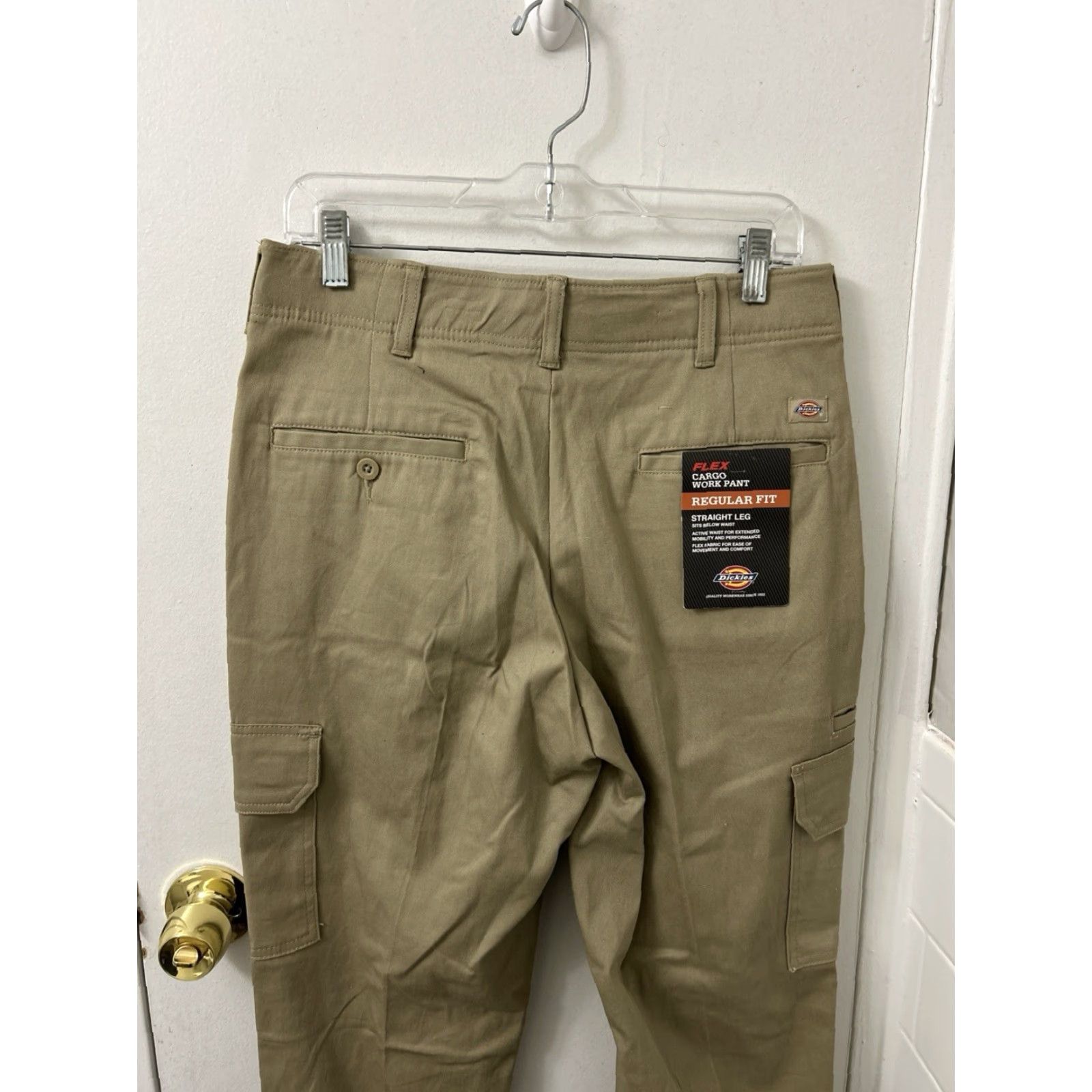 Dickies Dickies Flex Cargo Pants Mens 32x32 Tan Beige Cargo Pockets Regular Fit Straight Leg NWT Size US 32 / EU 48 - 2 Thumbnail