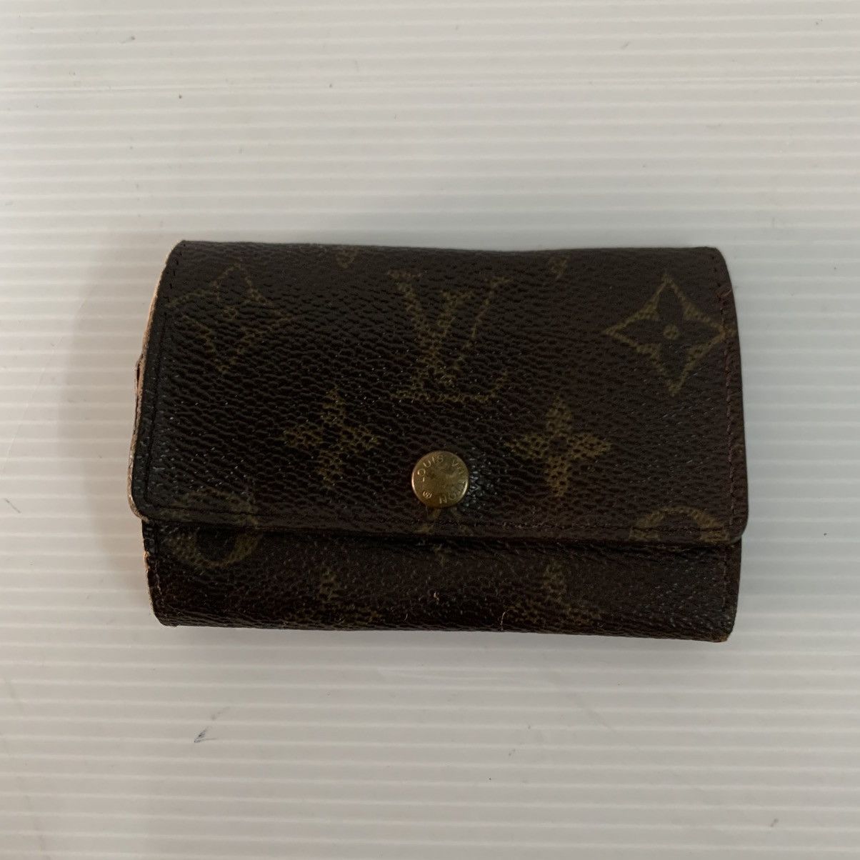 Louis Vuitton Authentic Louis Vuitton Key Holder Size ONE SIZE - 2 Thumbnail
