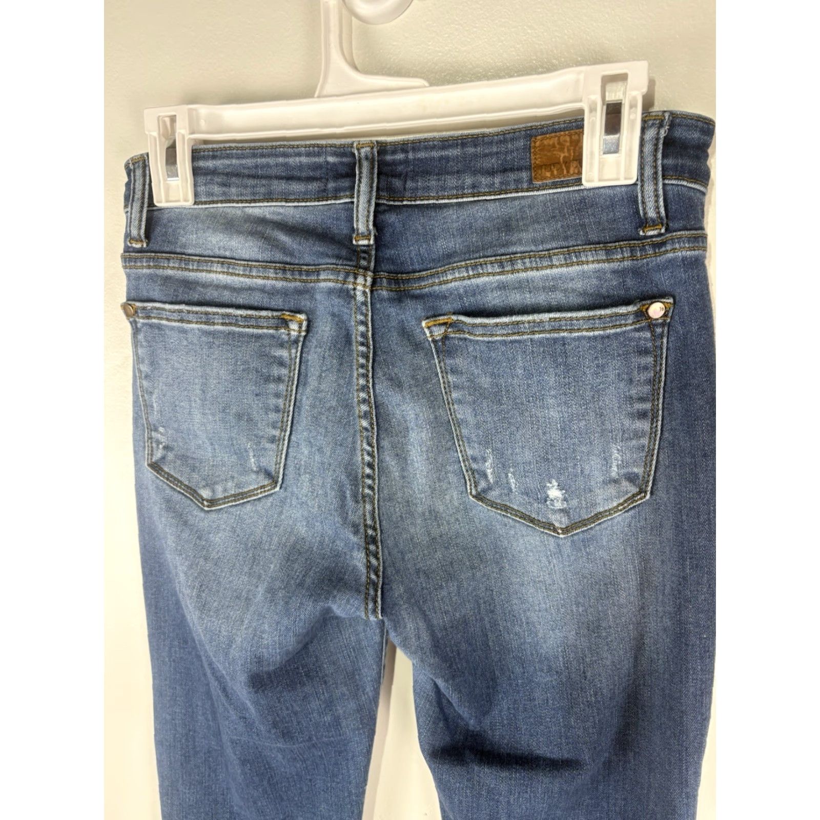 Vintage Judy Blue Med Faded Wash Distressed Relaxed Fit Skinny Jeans Womens Size 9/29 Size 30" / US 8 / IT 44 - 5 Thumbnail