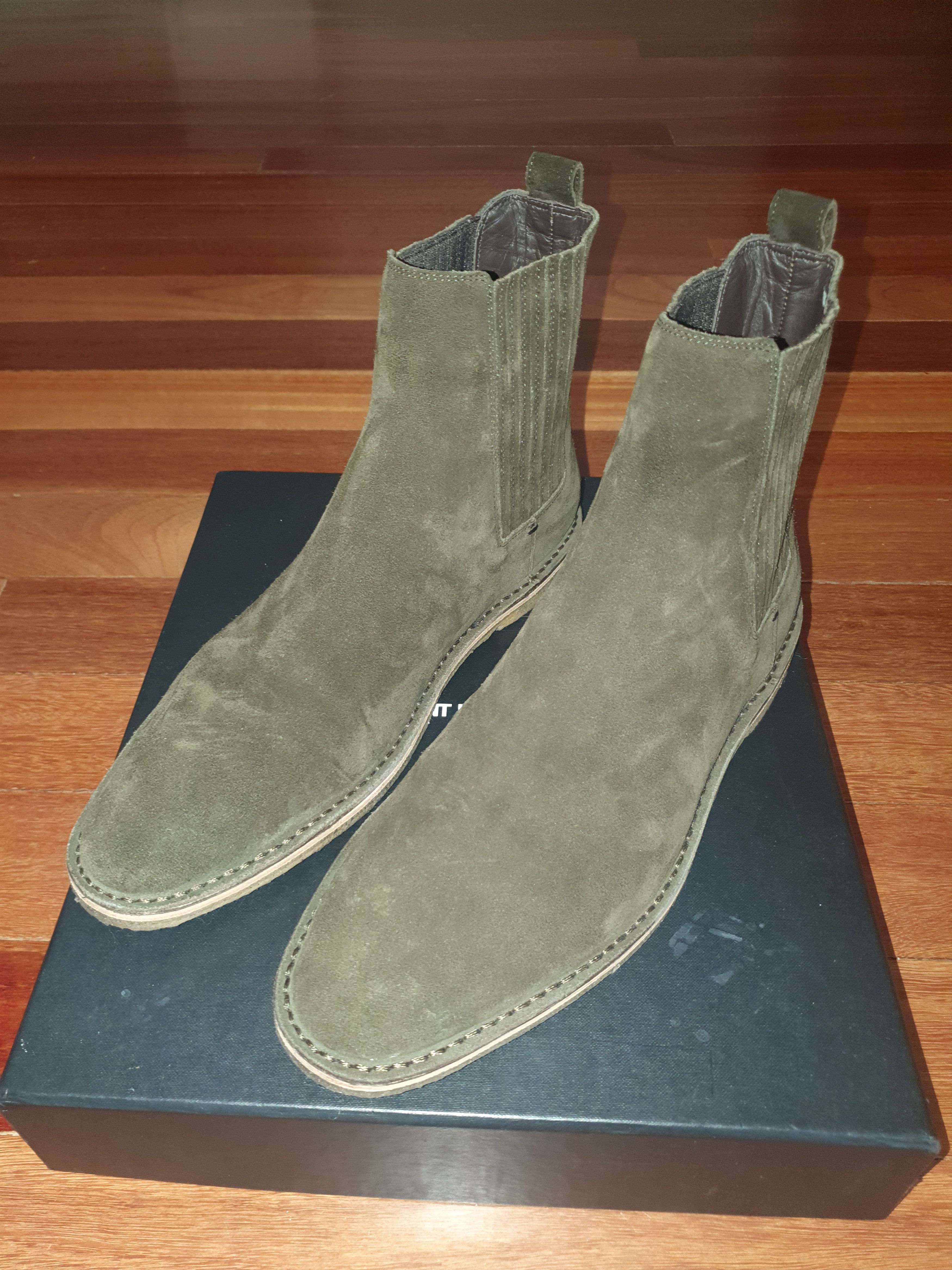 Saint Laurent Paris Saint Laurent Nino 10 Chelsea Crepe Sole Suede