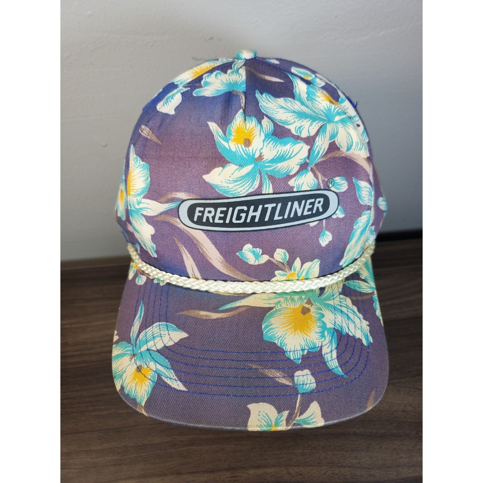 Vintage FREIGHTLINER Trucks Floral Trucker Hat Snapback Cap Purple Size ONE SIZE - 4 Thumbnail