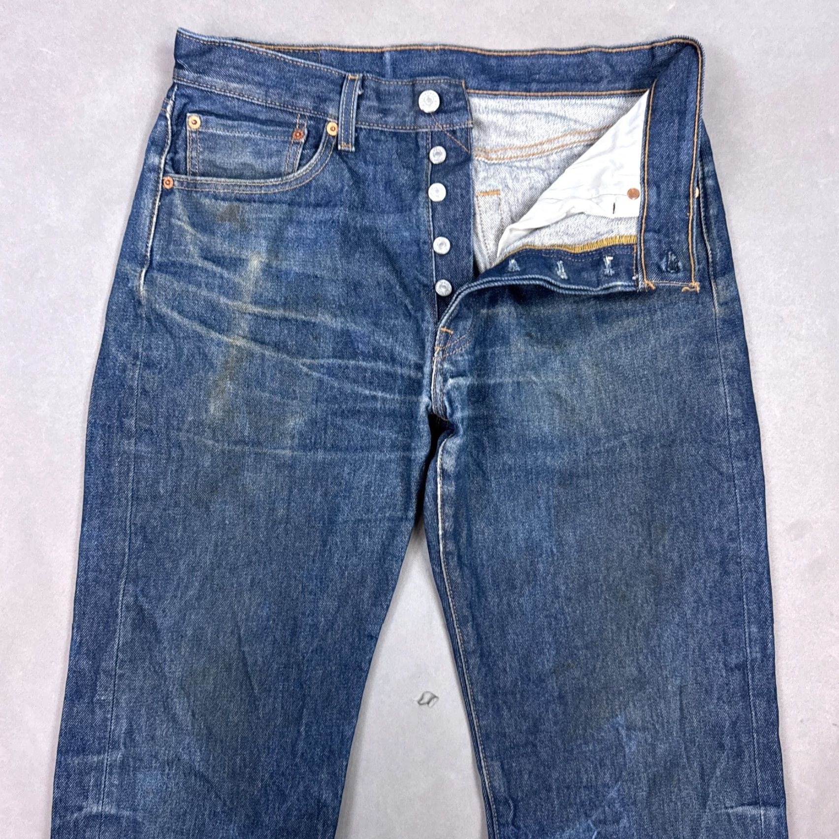 Levi's Levi's 501 Jeans Mens 32x29 Blue Denim Pants Button Fly Straight Classic Wash Medium 90s? No Vintage No Womens Mens Size US 33 - 2 Thumbnail