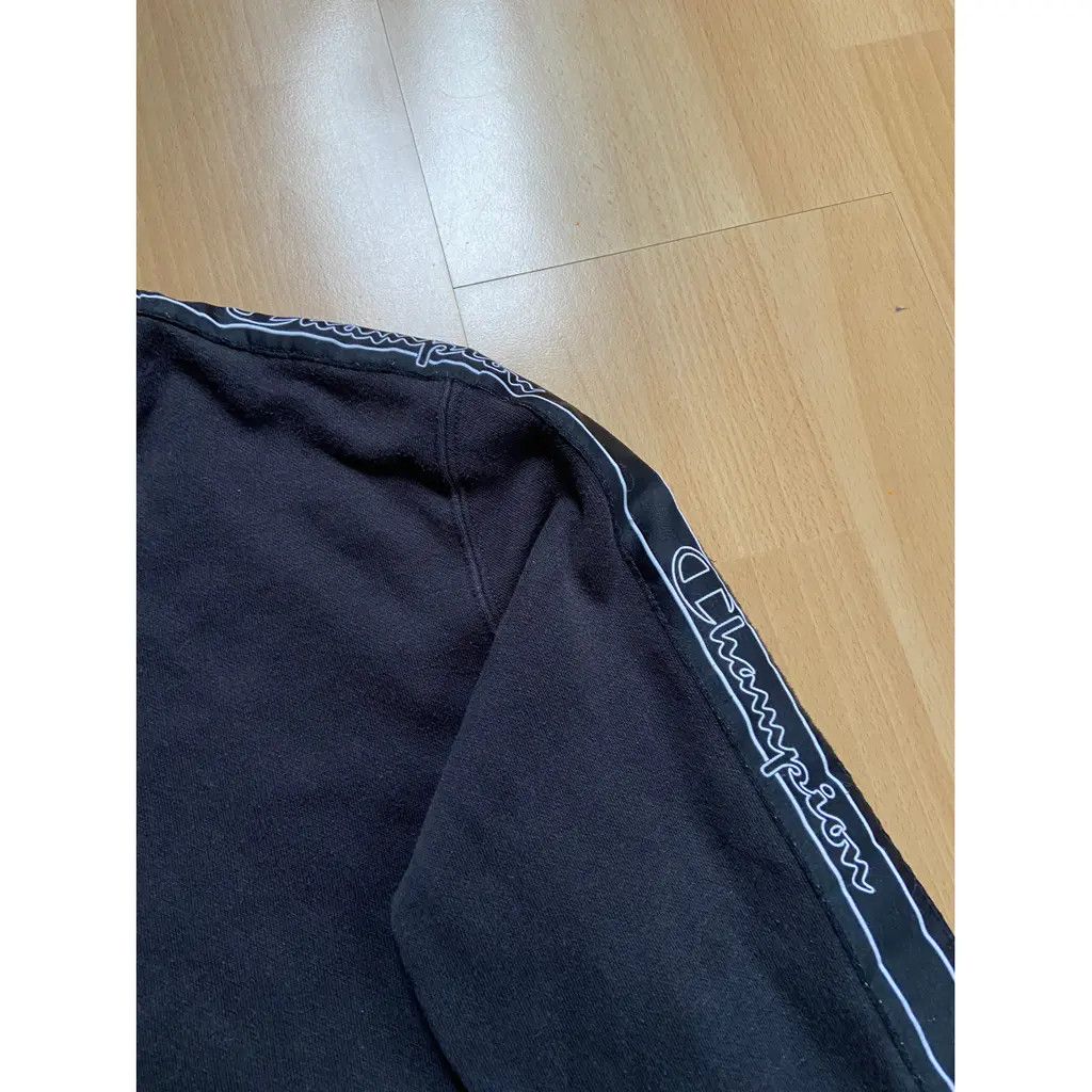 Champion Champion Tape Logo Crewneck (XS) Size XS / US 0-2 / IT 36-38 - 4 Thumbnail